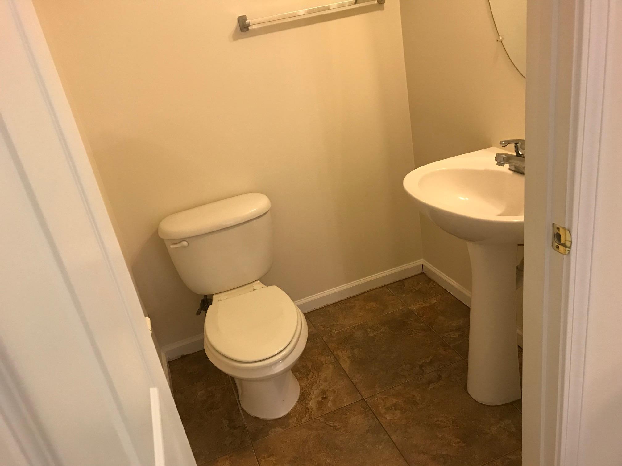 ROLLING PINES - Residential Lease