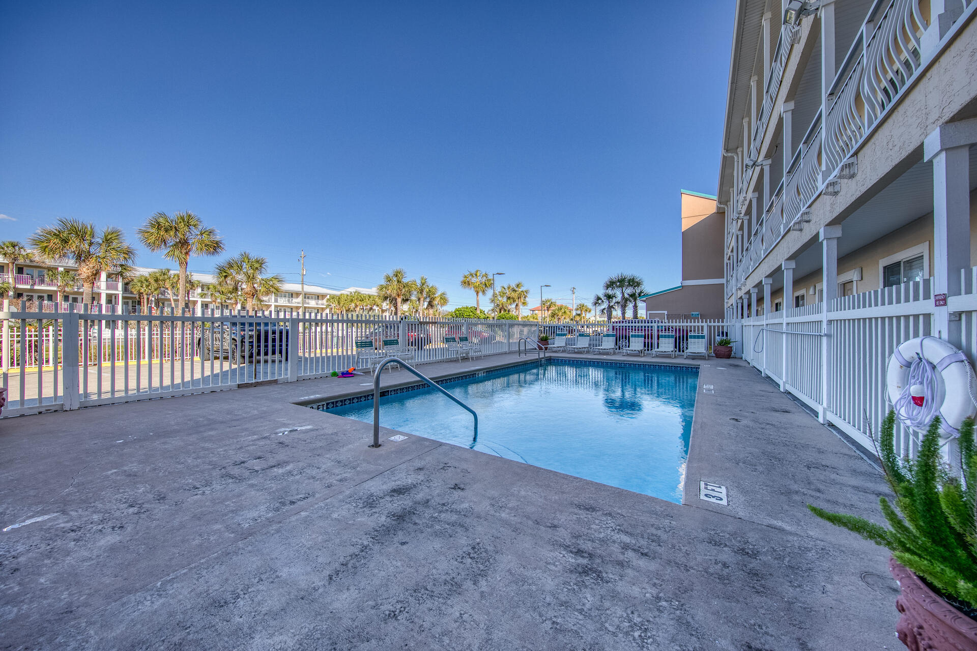 CRYSTAL SANDS CONDO - Residential