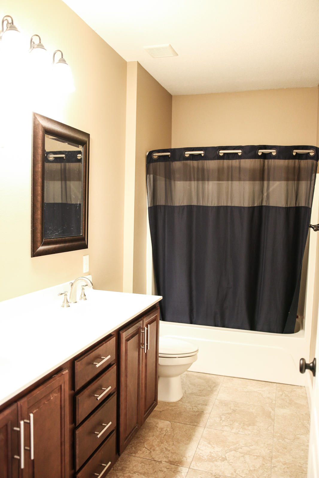 DUGGAN POND ESTATES - Residential Lease