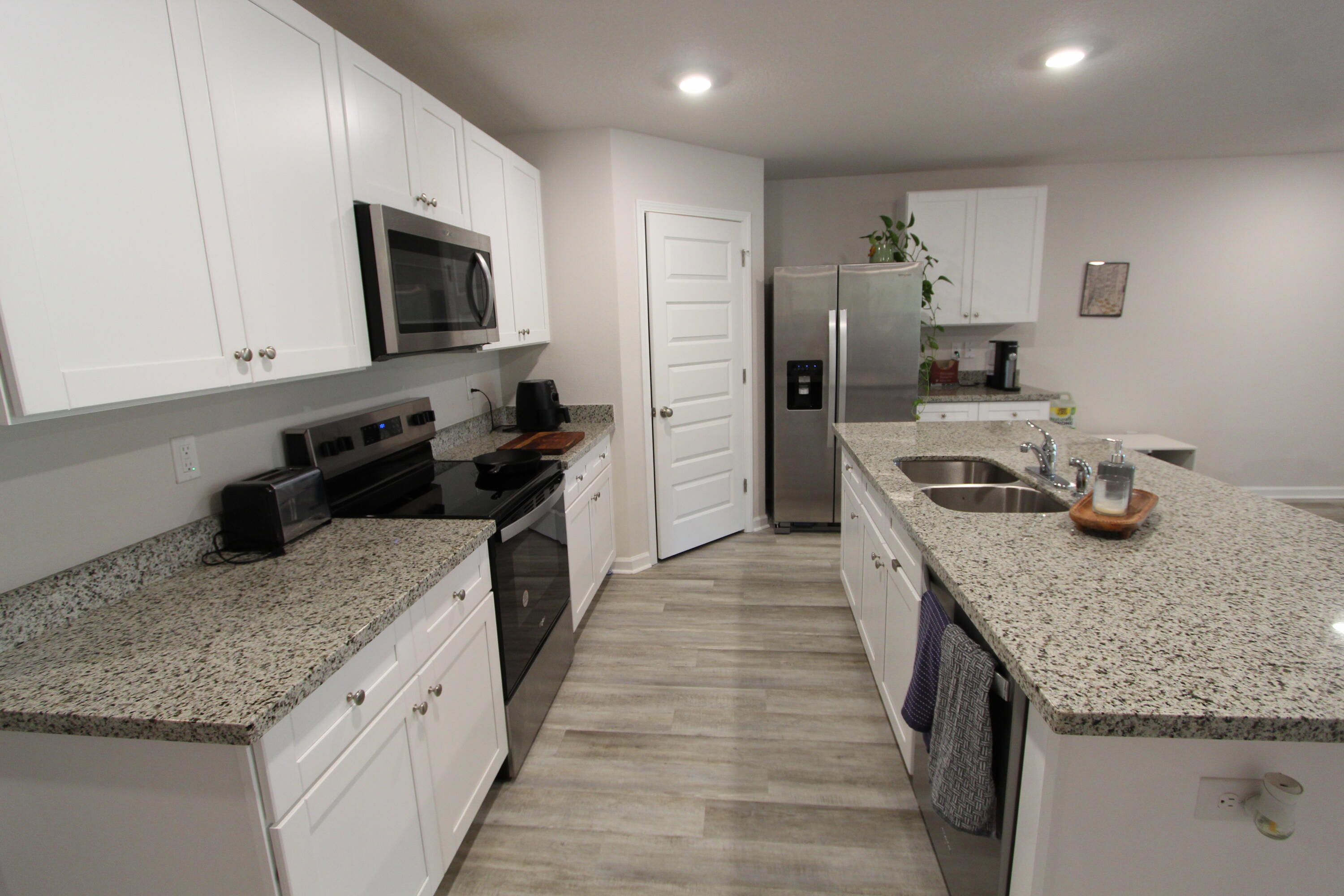 Royal Estates - Residential Lease
