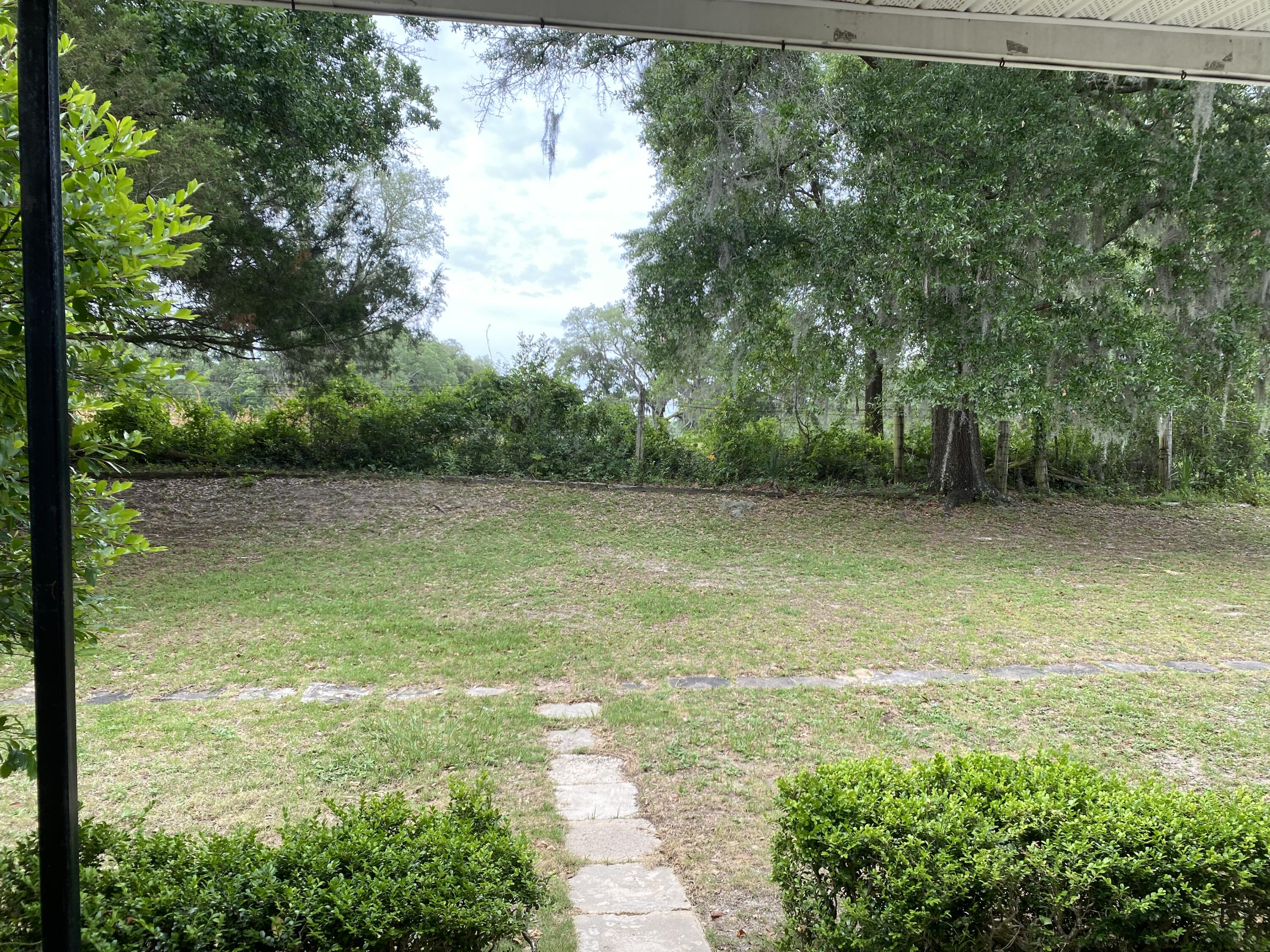 COUNTRY CLUB CONDO - Residential Lease