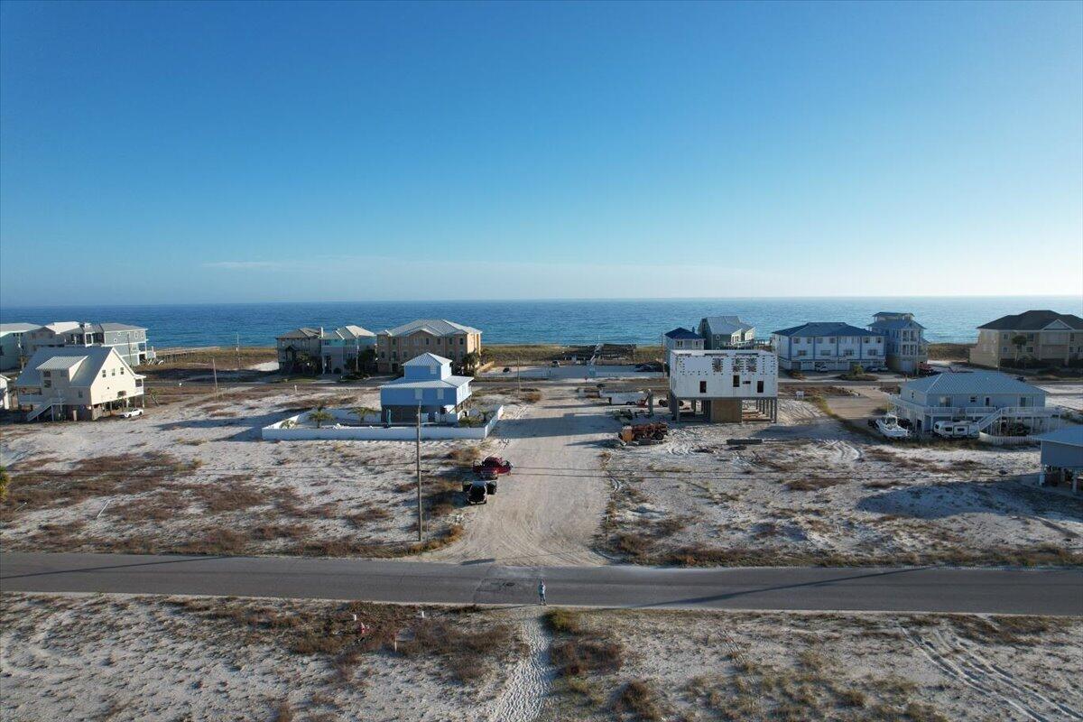 LOT 1 BLK 43 NAVARRE BEACH RESSEC 1 OR 3767 PG 1976 ESC CNTY - Land