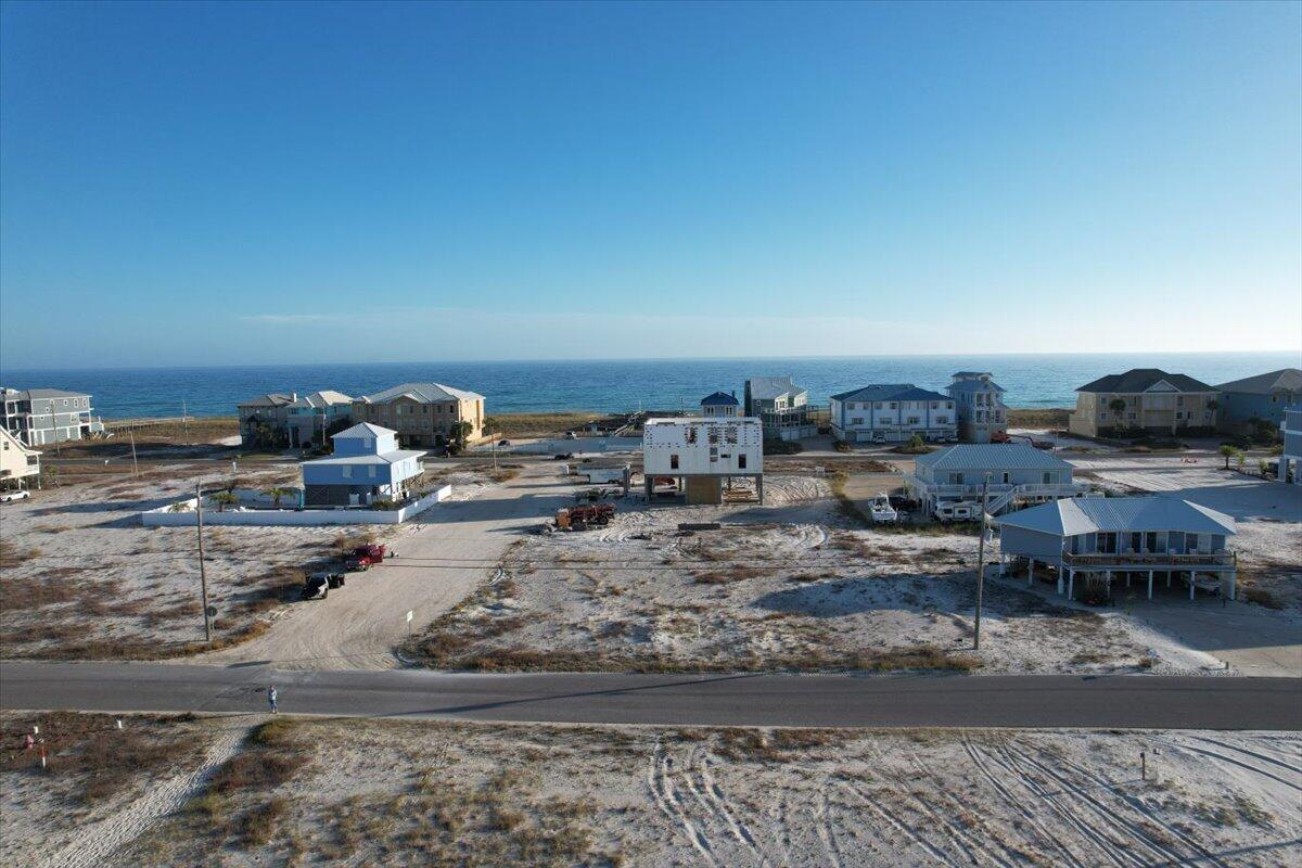 LOT 1 BLK 43 NAVARRE BEACH RESSEC 1 OR 3767 PG 1976 ESC CNTY - Land