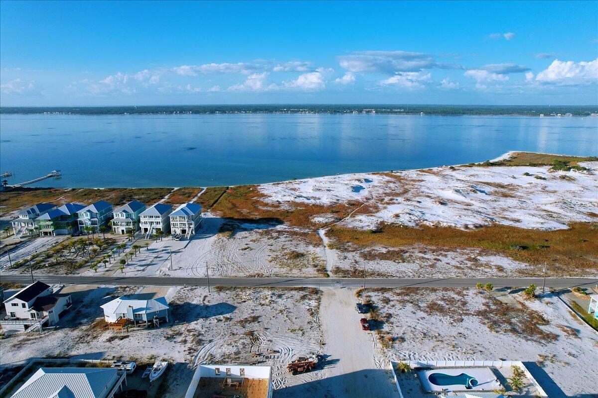 LOT 1 BLK 43 NAVARRE BEACH RESSEC 1 OR 3767 PG 1976 ESC CNTY - Land