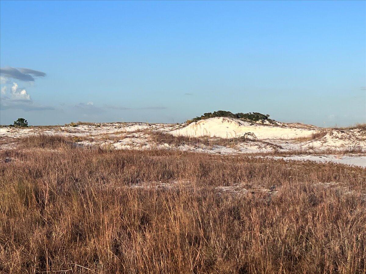 LOT 1 BLK 43 NAVARRE BEACH RESSEC 1 OR 3767 PG 1976 ESC CNTY - Land