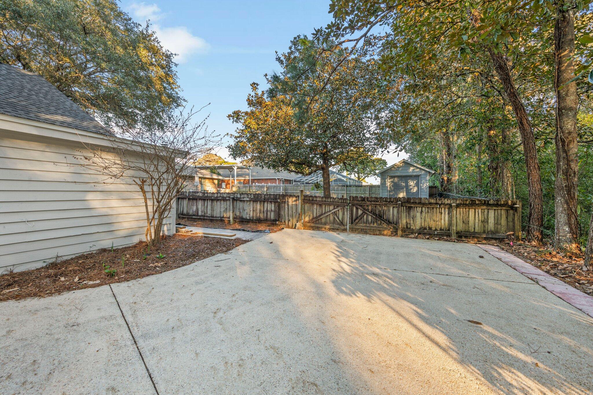 BAYOU POQUITO ETC (232201.00) - Residential
