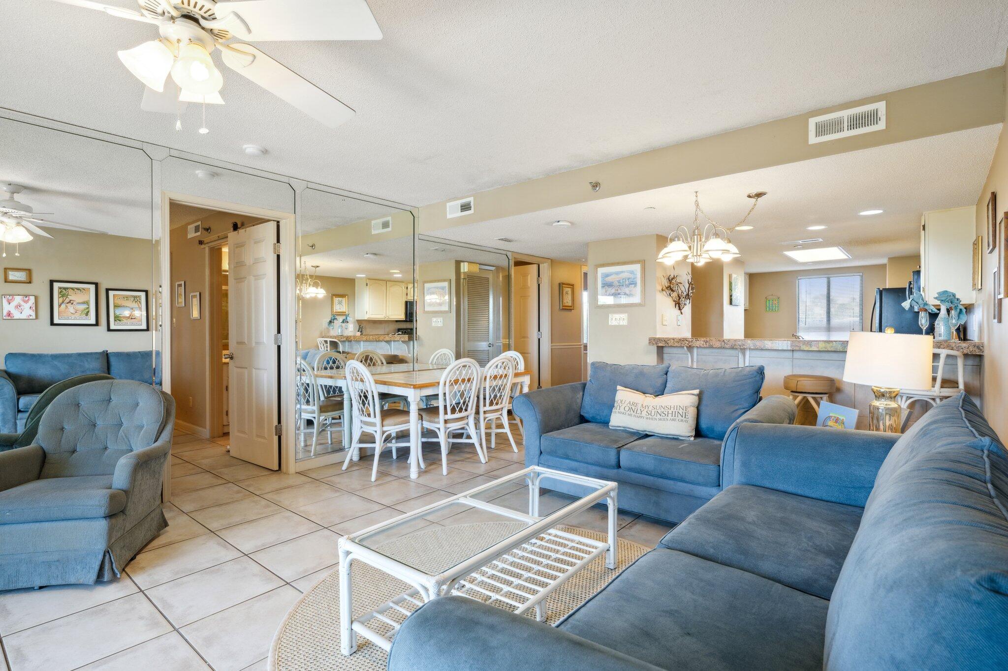 THE COMMODORE - Residential