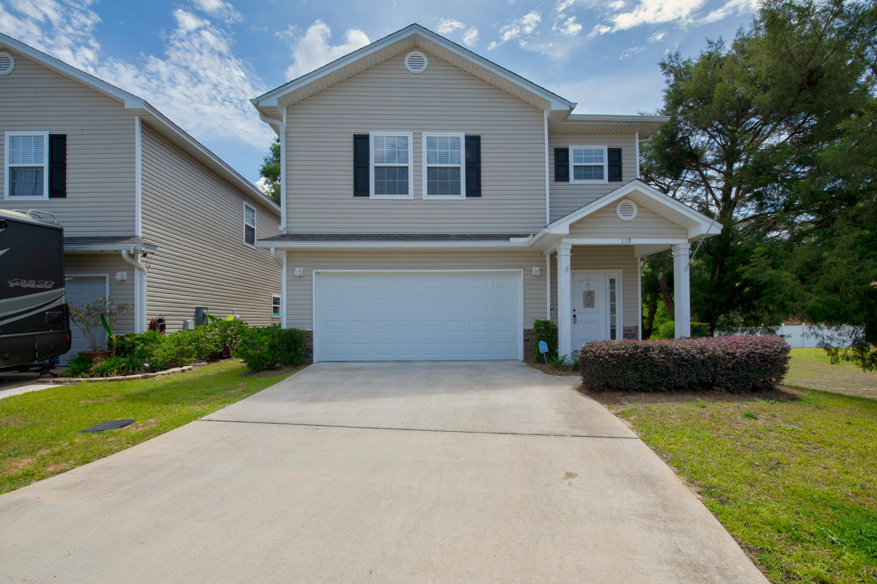 This elegant 4-bedroom 2.5-bath home located in Niceville is move-in ready. This home features large bedrooms, tall ceilings and sits on a corner lot. The kitchen provides plenty of cabinet space, stainless-steel appliances, granite counter tops and a separate dining area. The master suite features double vanities, large tub, separate shower as well as a large walk-in closet. The eat-in dining room leads out to the screened in patio and a private fenced in back yard. This home is just a short commute to Eglin AFB, 7SFG or the Beaches.