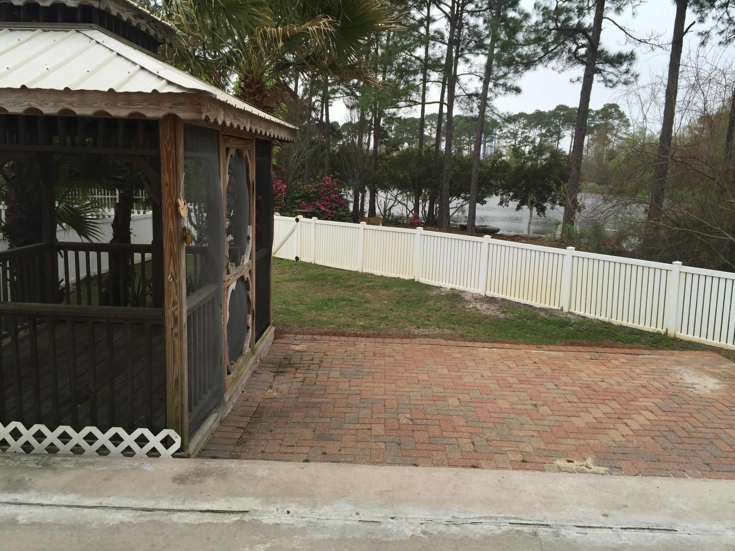 TWIN LAKES ESTATES - Residential Lease