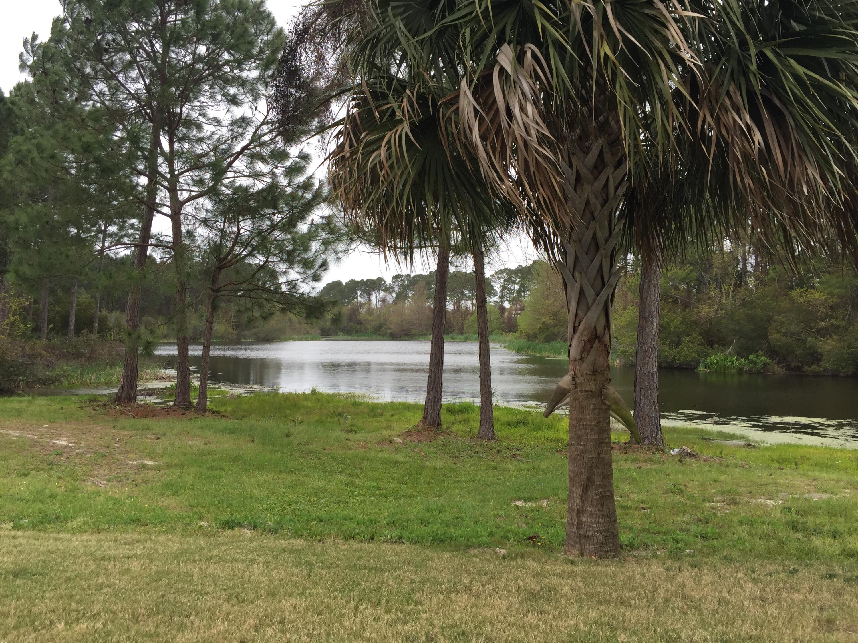 TWIN LAKES ESTATES - Residential Lease
