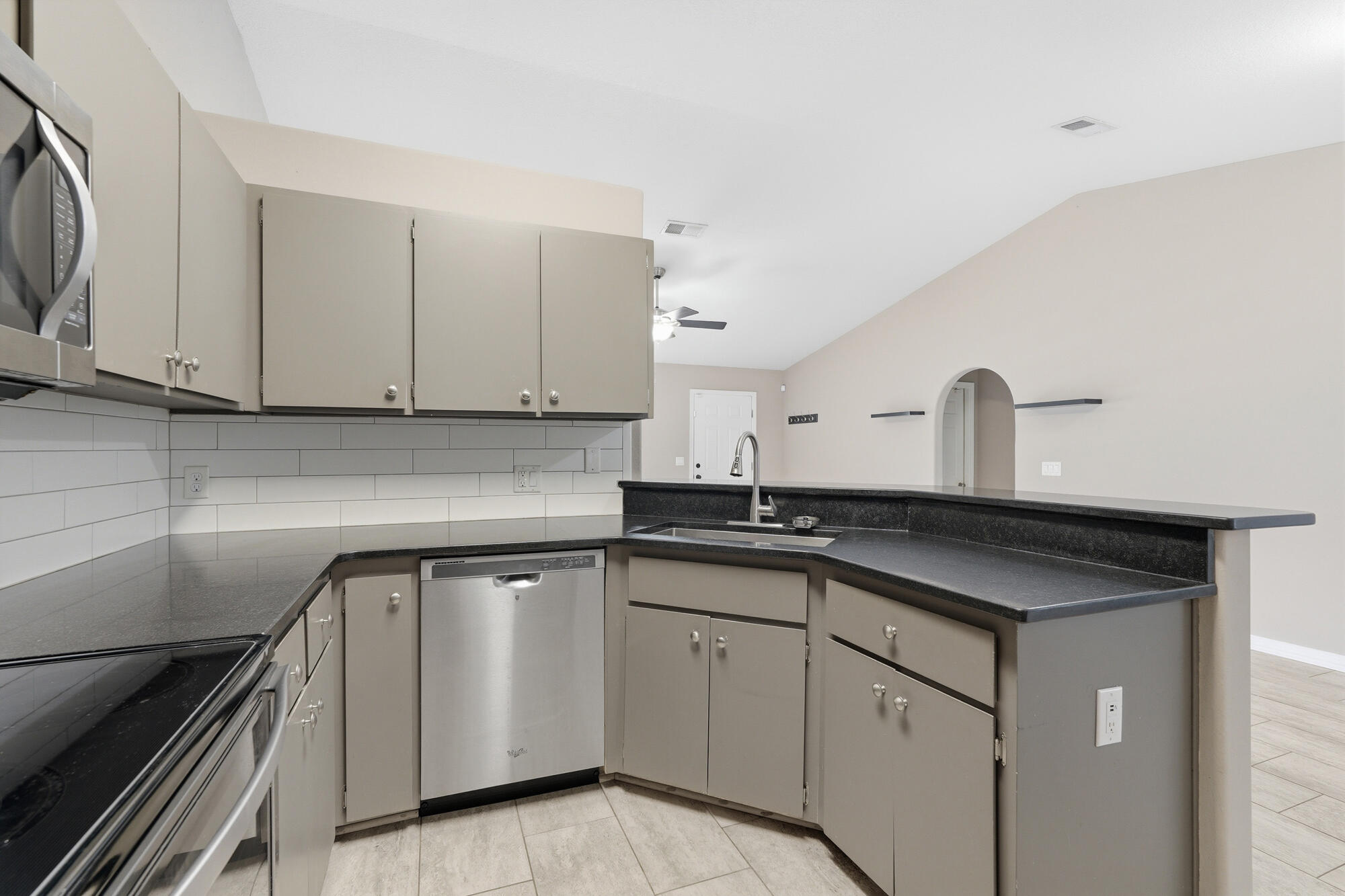 NAVARRE S/D 2ND ADDN - Residential