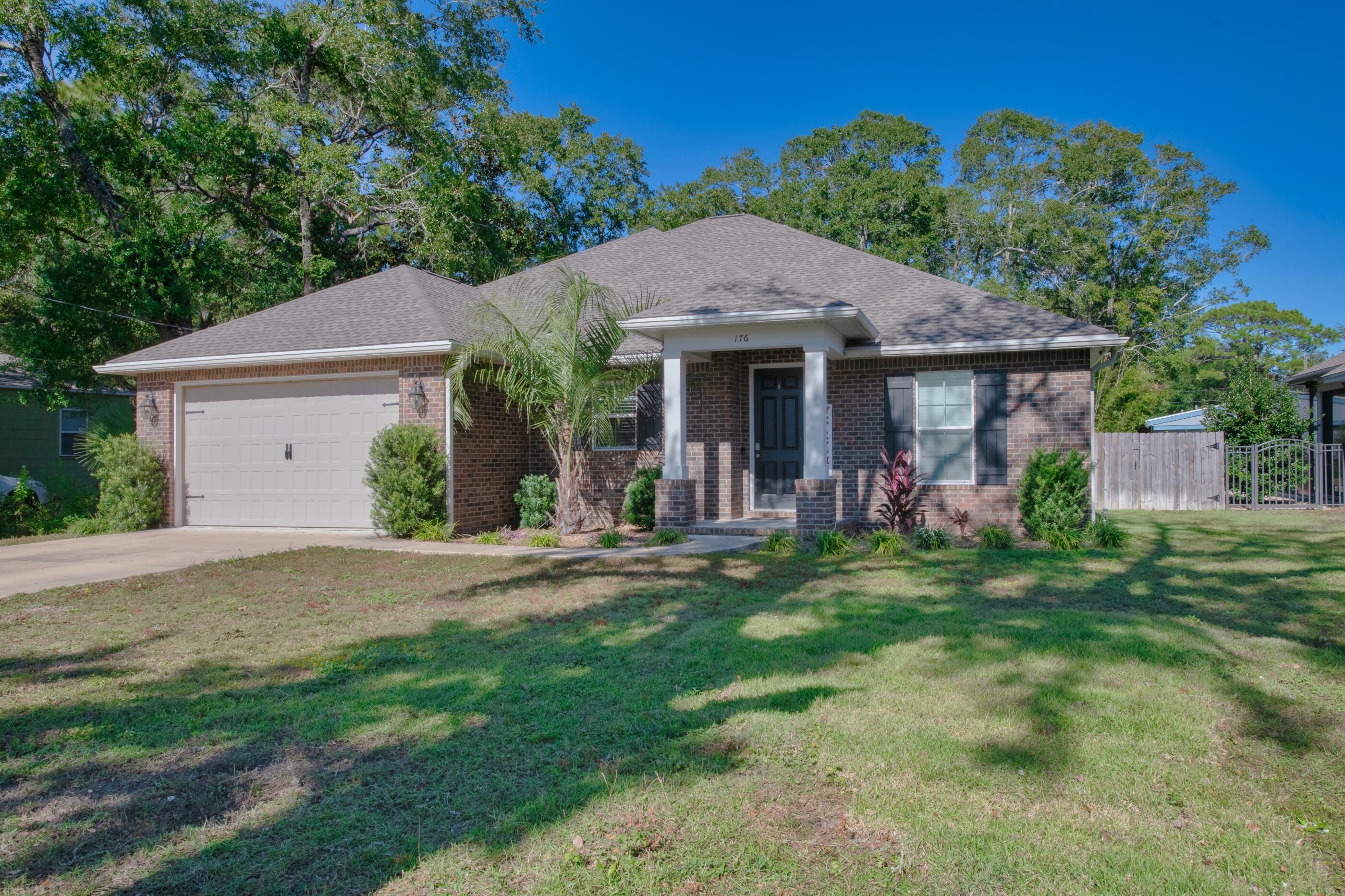 So much to say, so little time! This house was amazing when the sellers purchased it and with the addition of an incredible HEATED saltwater pool which has a wifi controlled pump system complete with waterfall and lightshow, and a Ring doorbell system, you do NOT want to miss out on this opportunity! Not only is the house itself amazing, but it's approximately .2 miles away from Lincoln Park which boasts great equipment for children, but best yet - a public boat ramp! 

Whether you want to enjoy the water at home or on the bay, this house is a MUST-SEE.