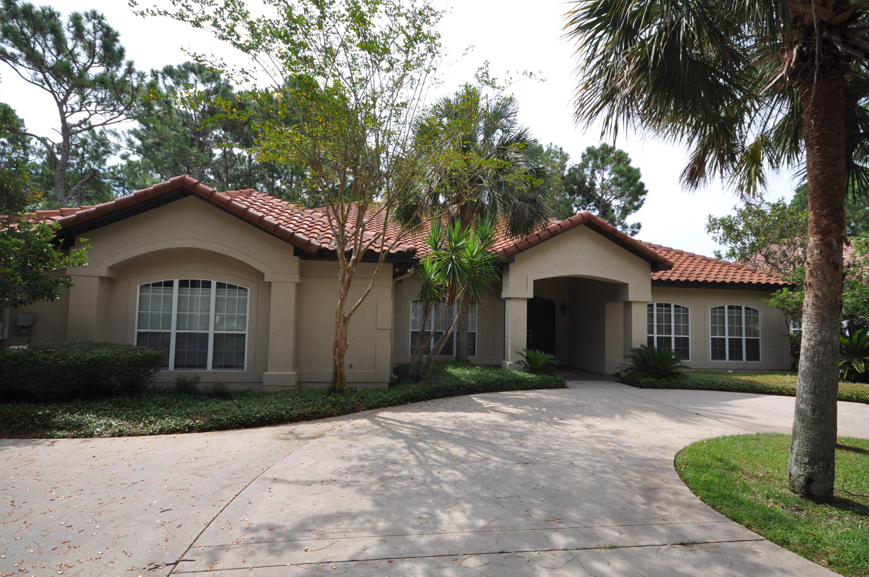 BAYTOWNE AVE EAST - Residential Lease