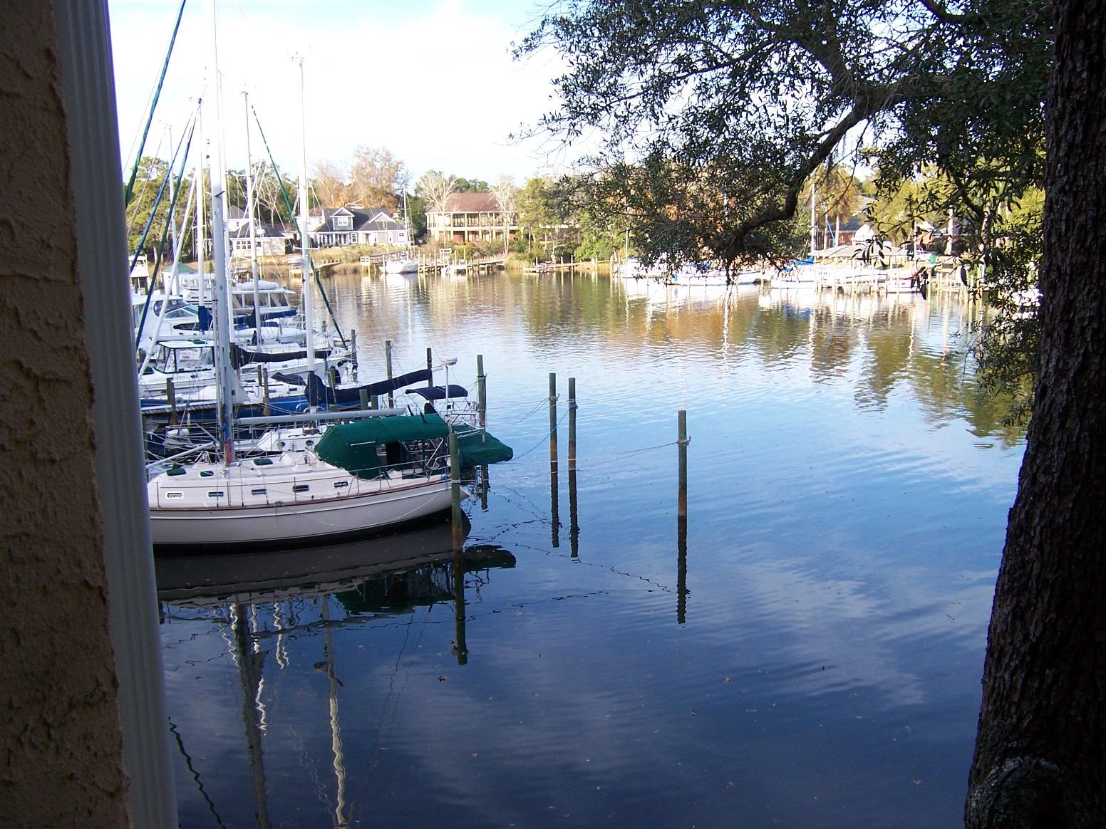 MARINA VILLAS CONDO AT BLUEWATER BAY - Residential Lease