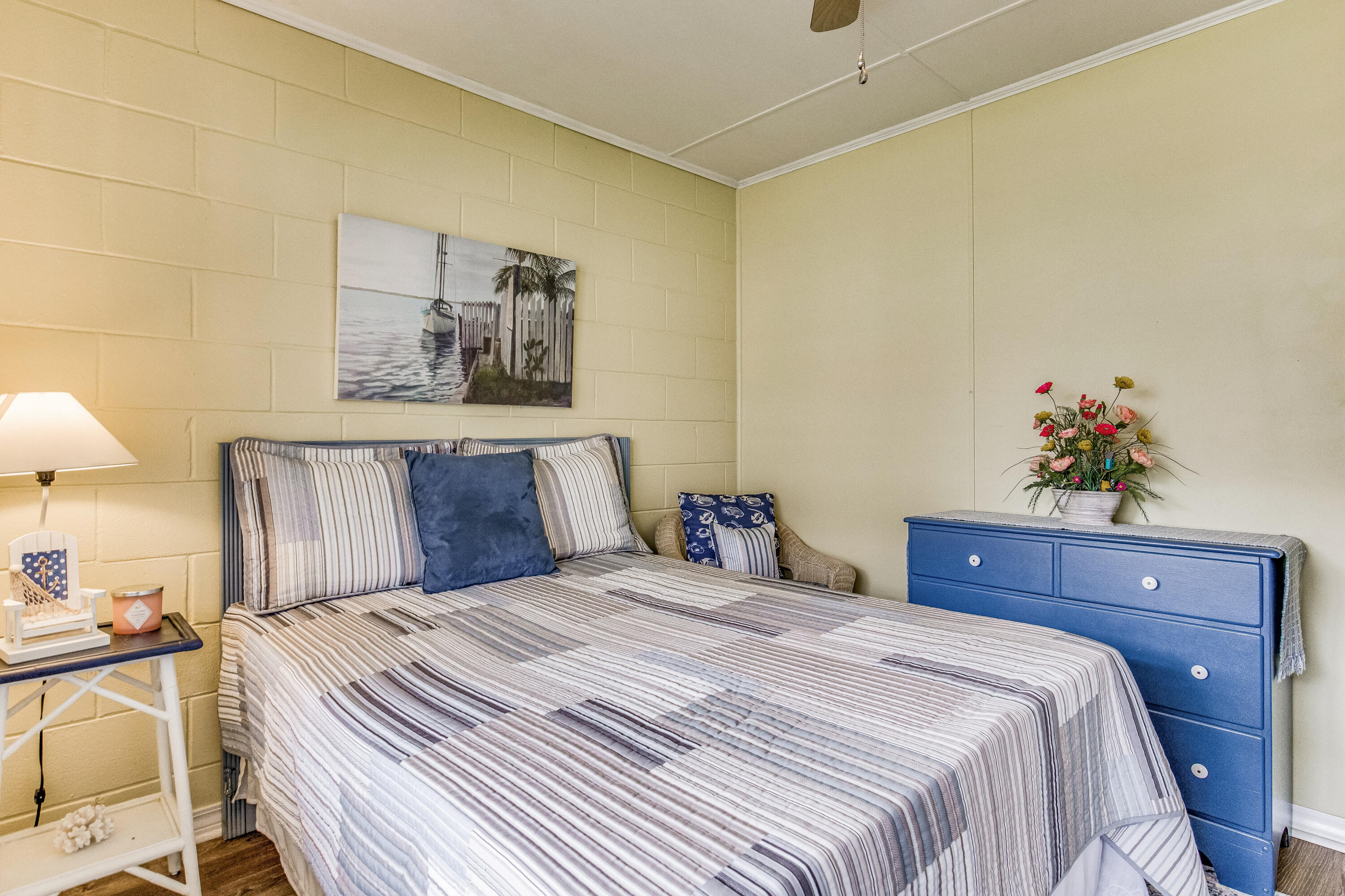 NAVY POINT - Residential