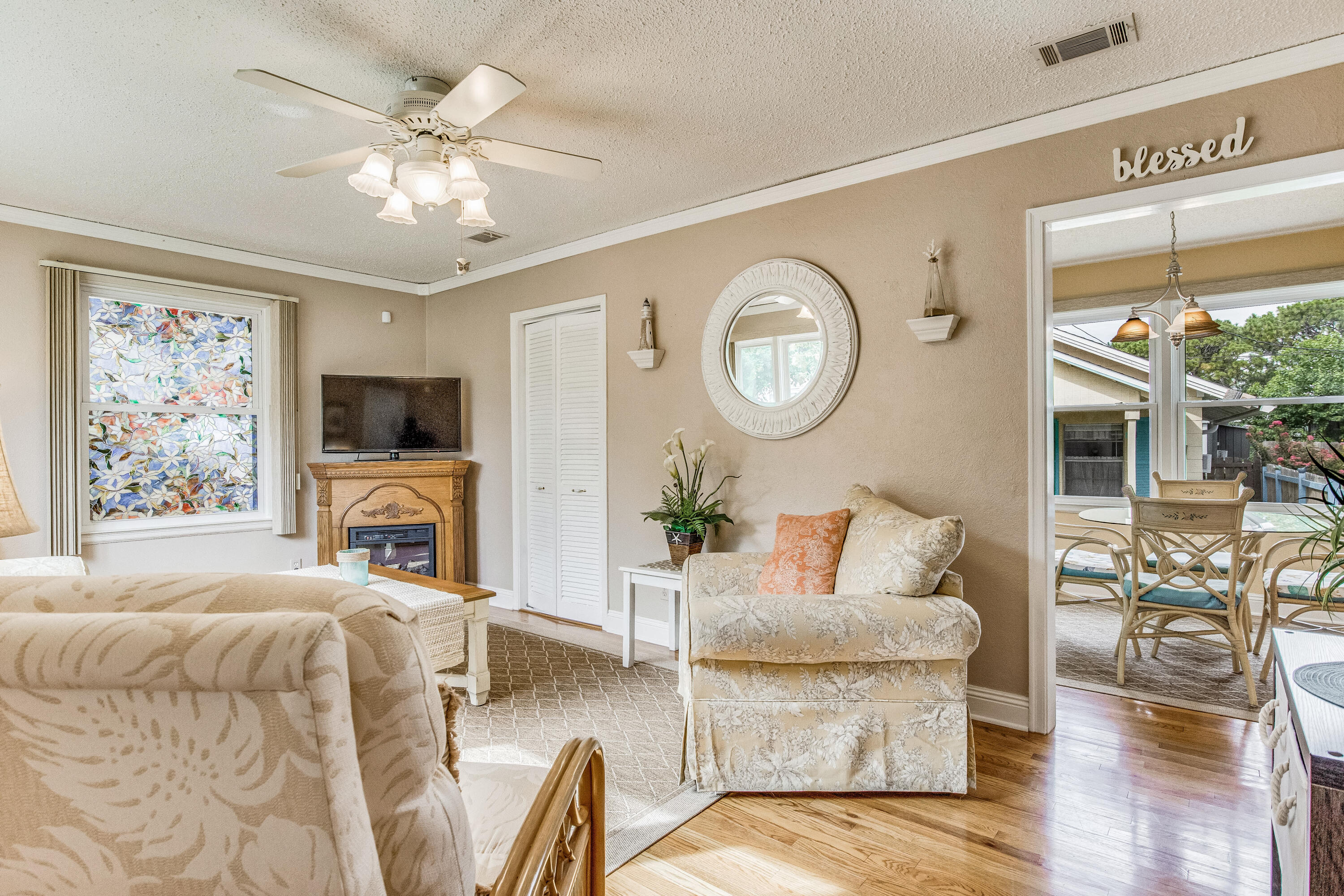 NAVY POINT - Residential