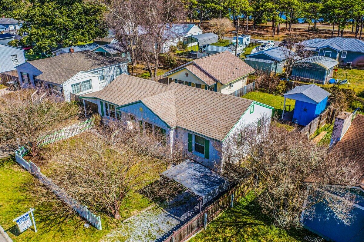 NAVY POINT - Residential