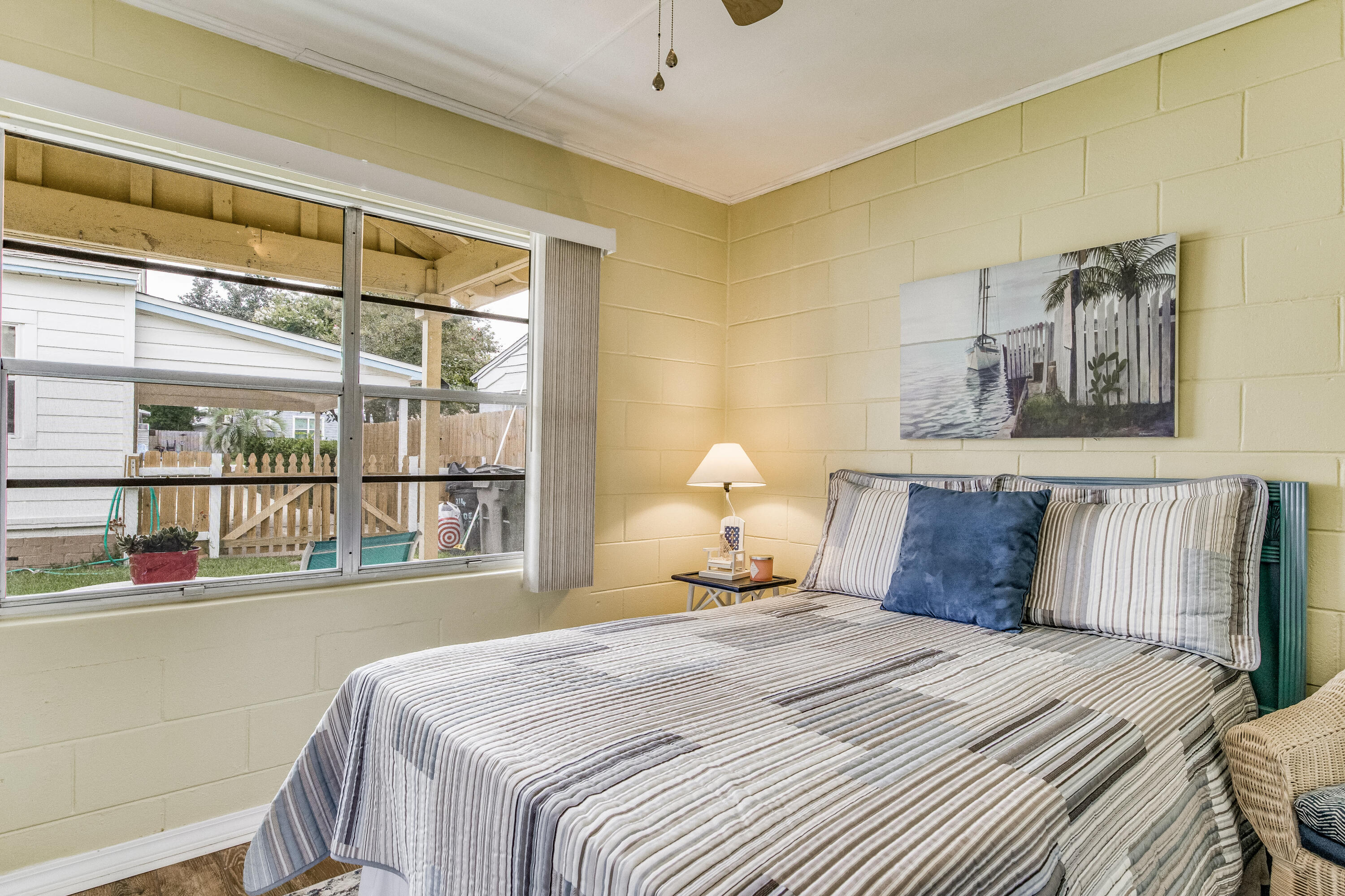 NAVY POINT - Residential