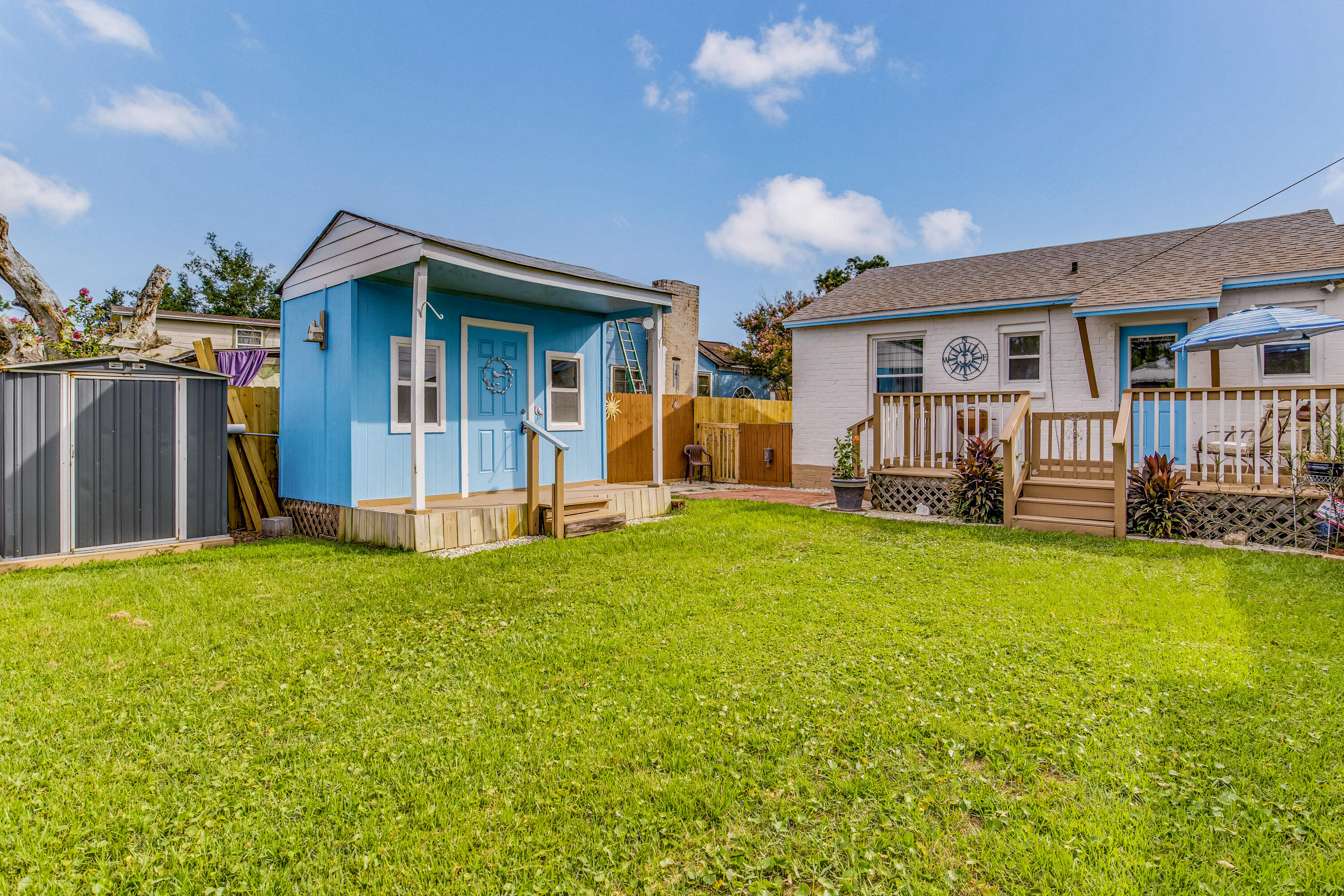 NAVY POINT - Residential