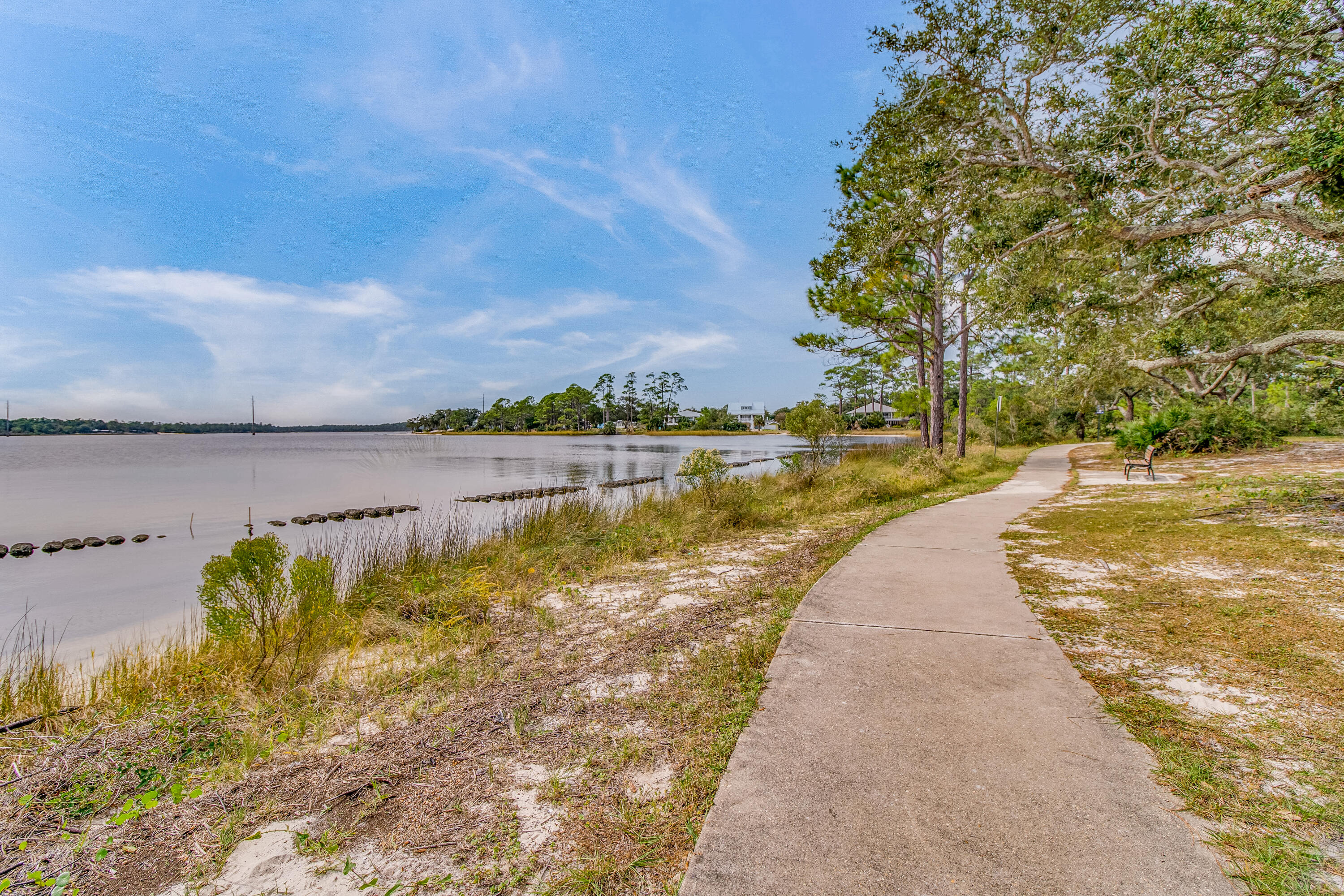 NAVY POINT - Residential