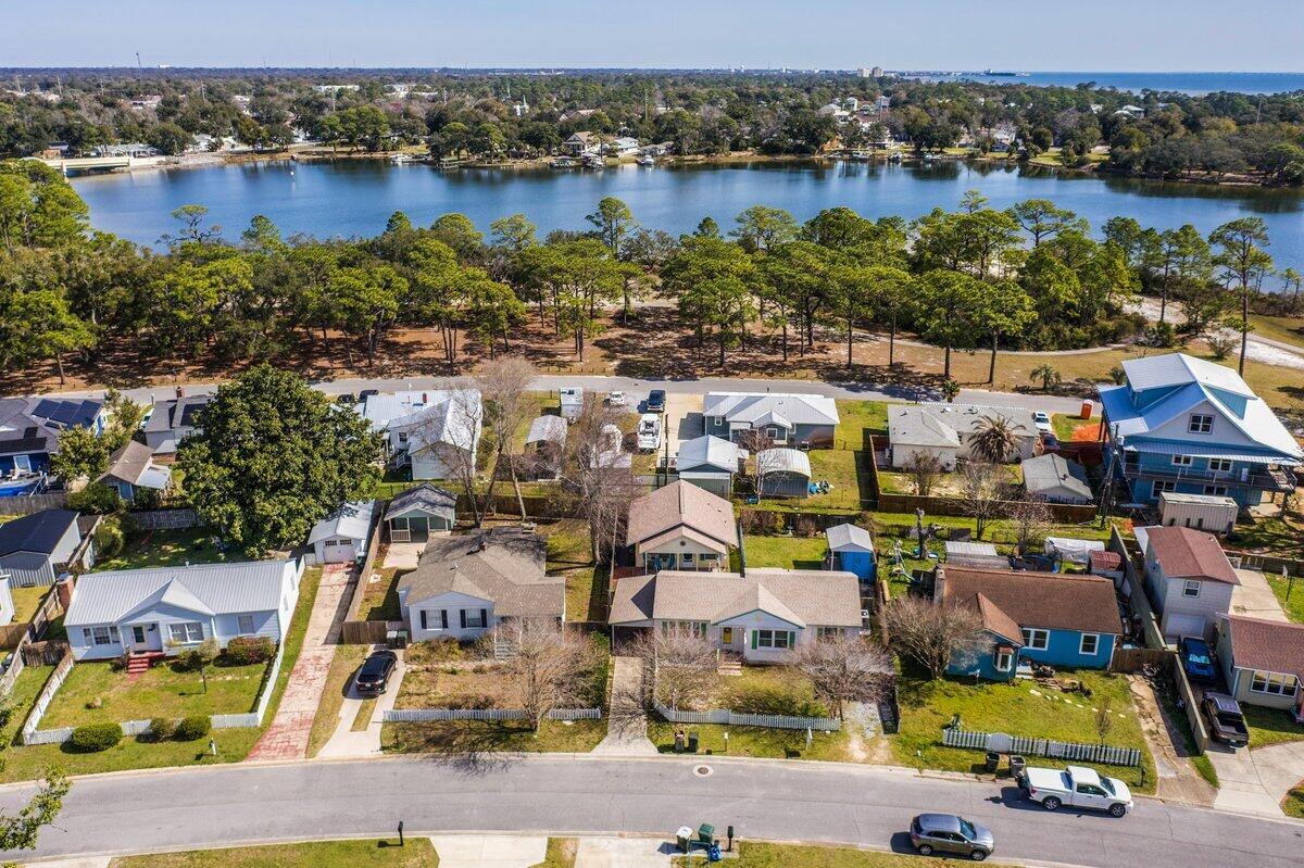 NAVY POINT - Residential