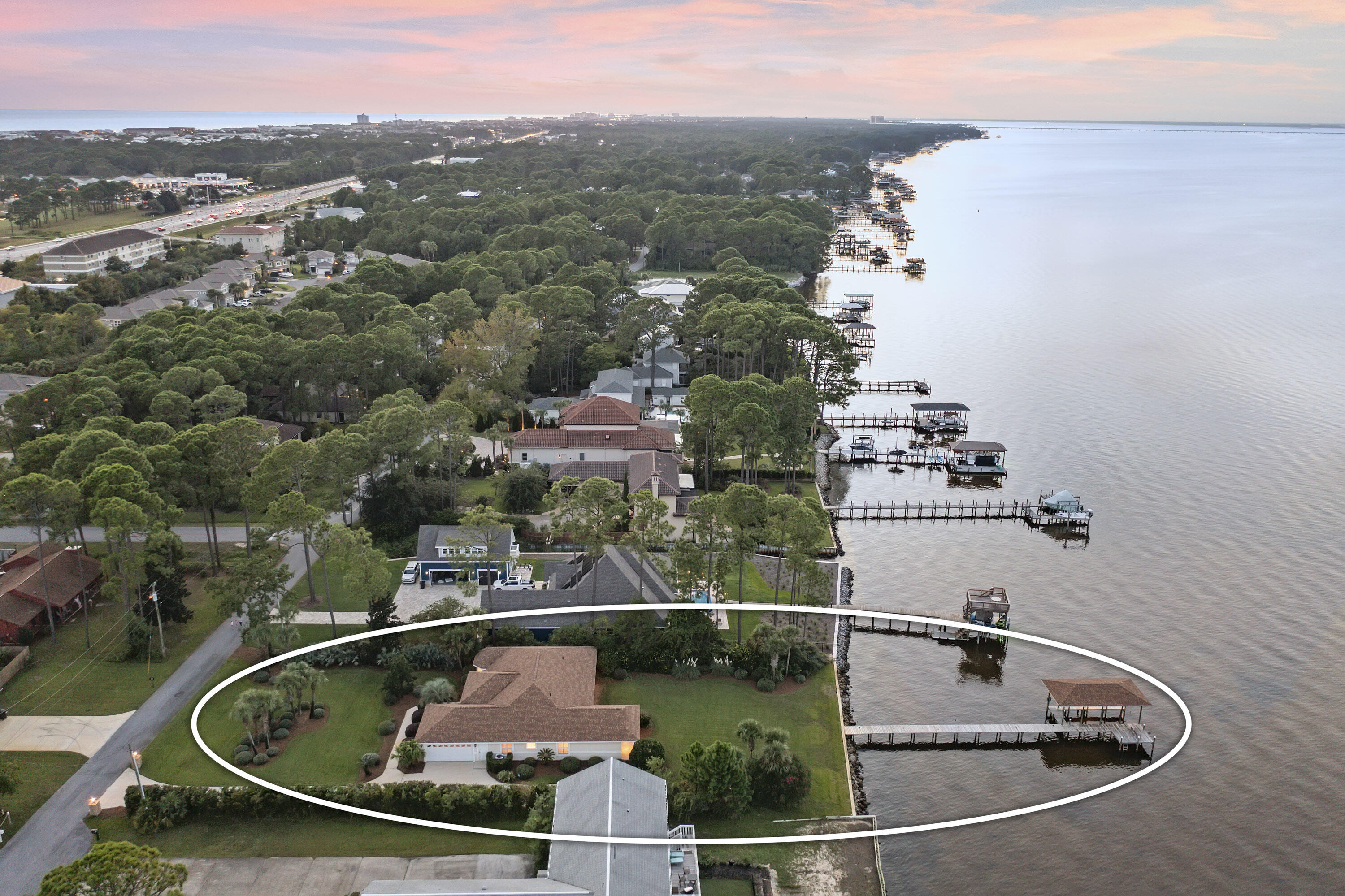 FLAMINGO BEACH - Residential