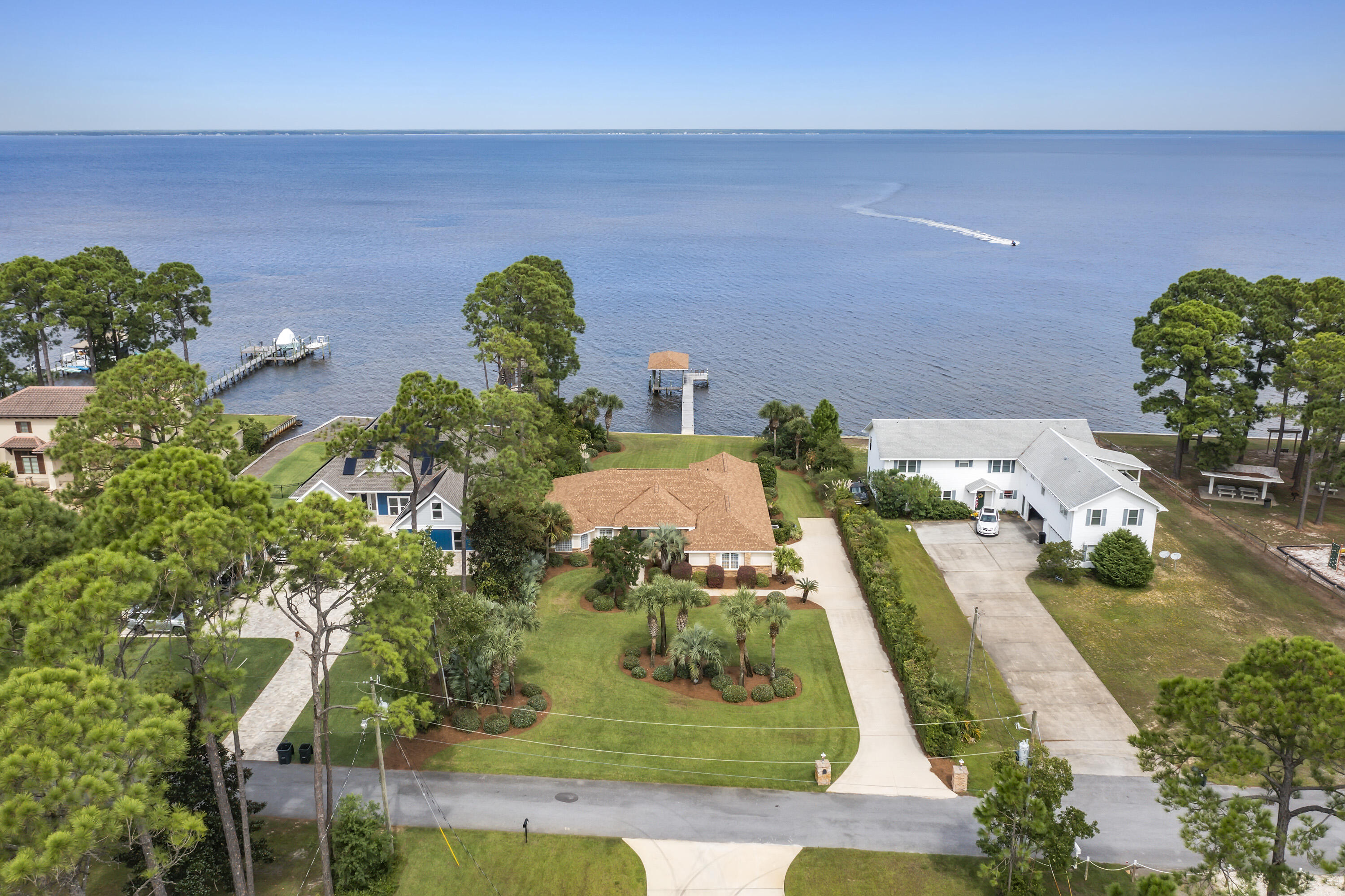 FLAMINGO BEACH - Residential