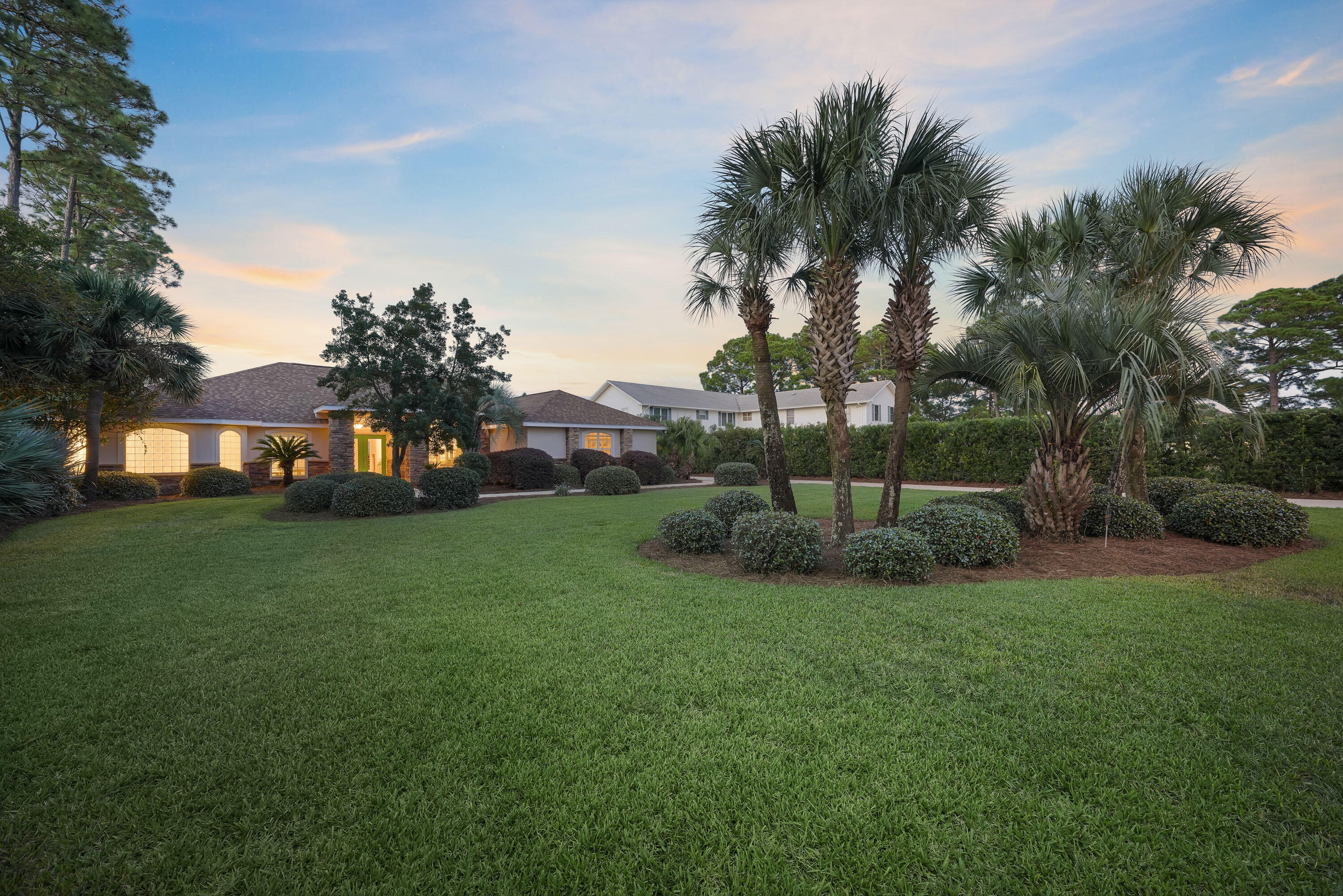 FLAMINGO BEACH - Residential