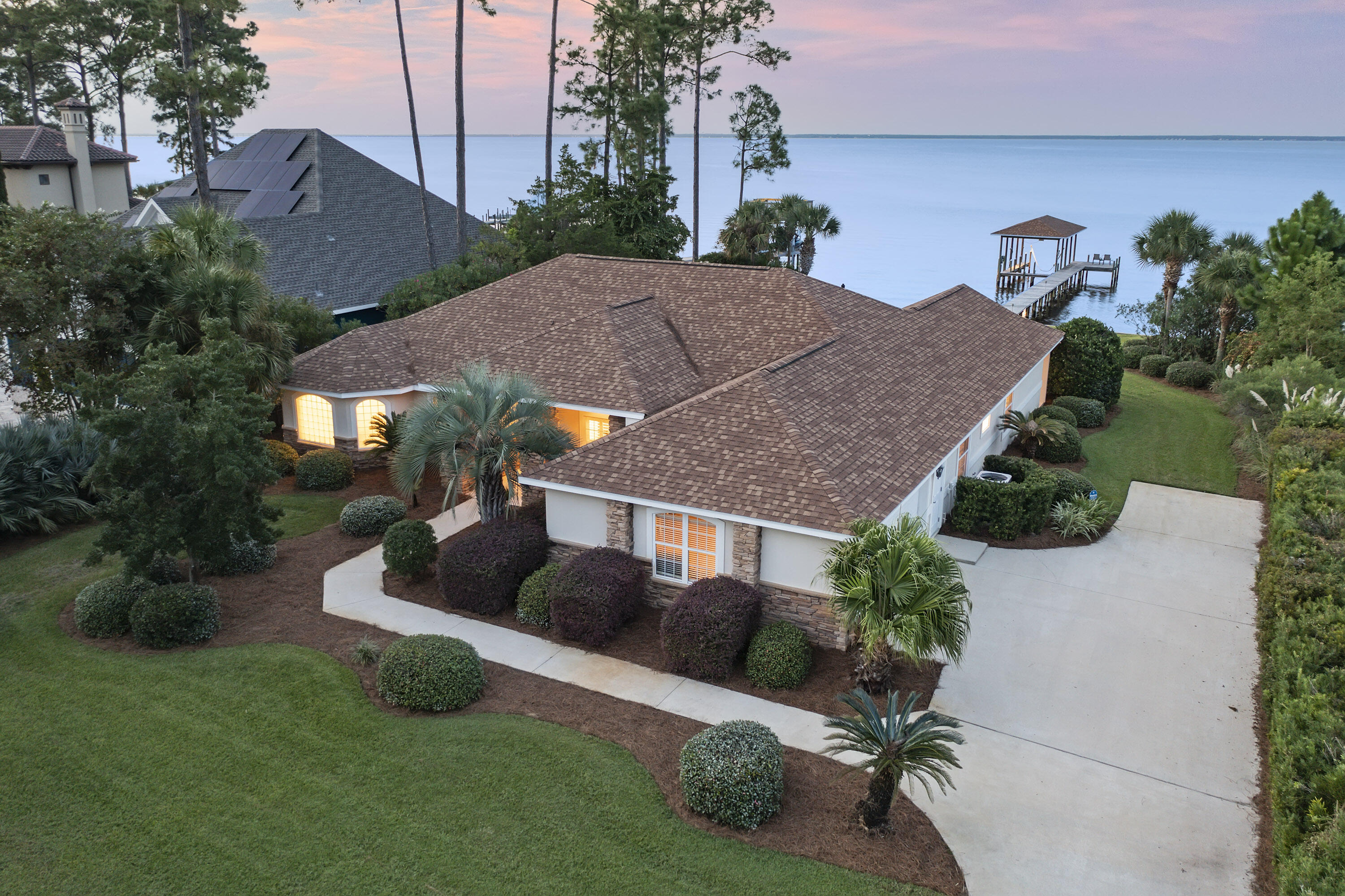 FLAMINGO BEACH - Residential