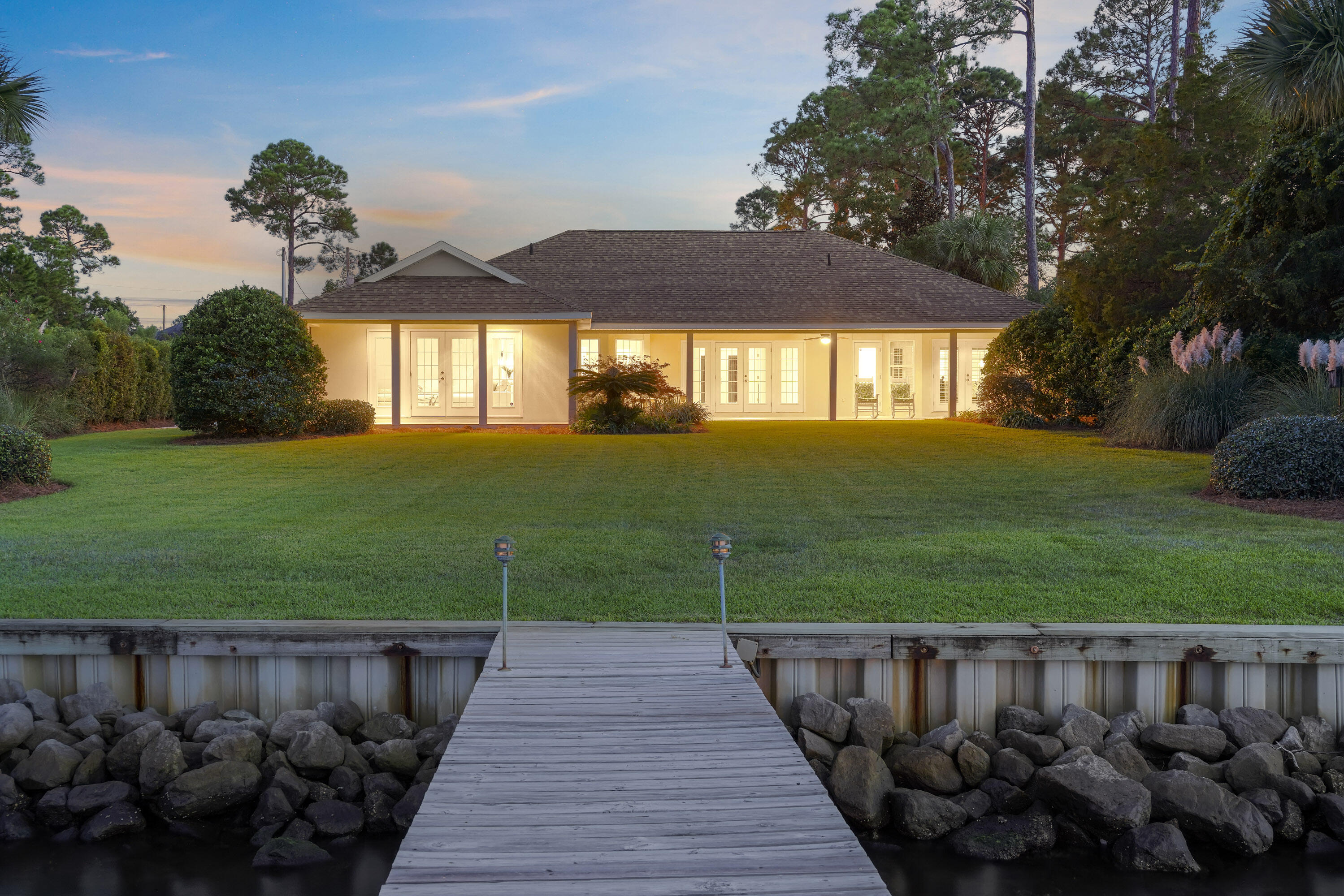 FLAMINGO BEACH - Residential