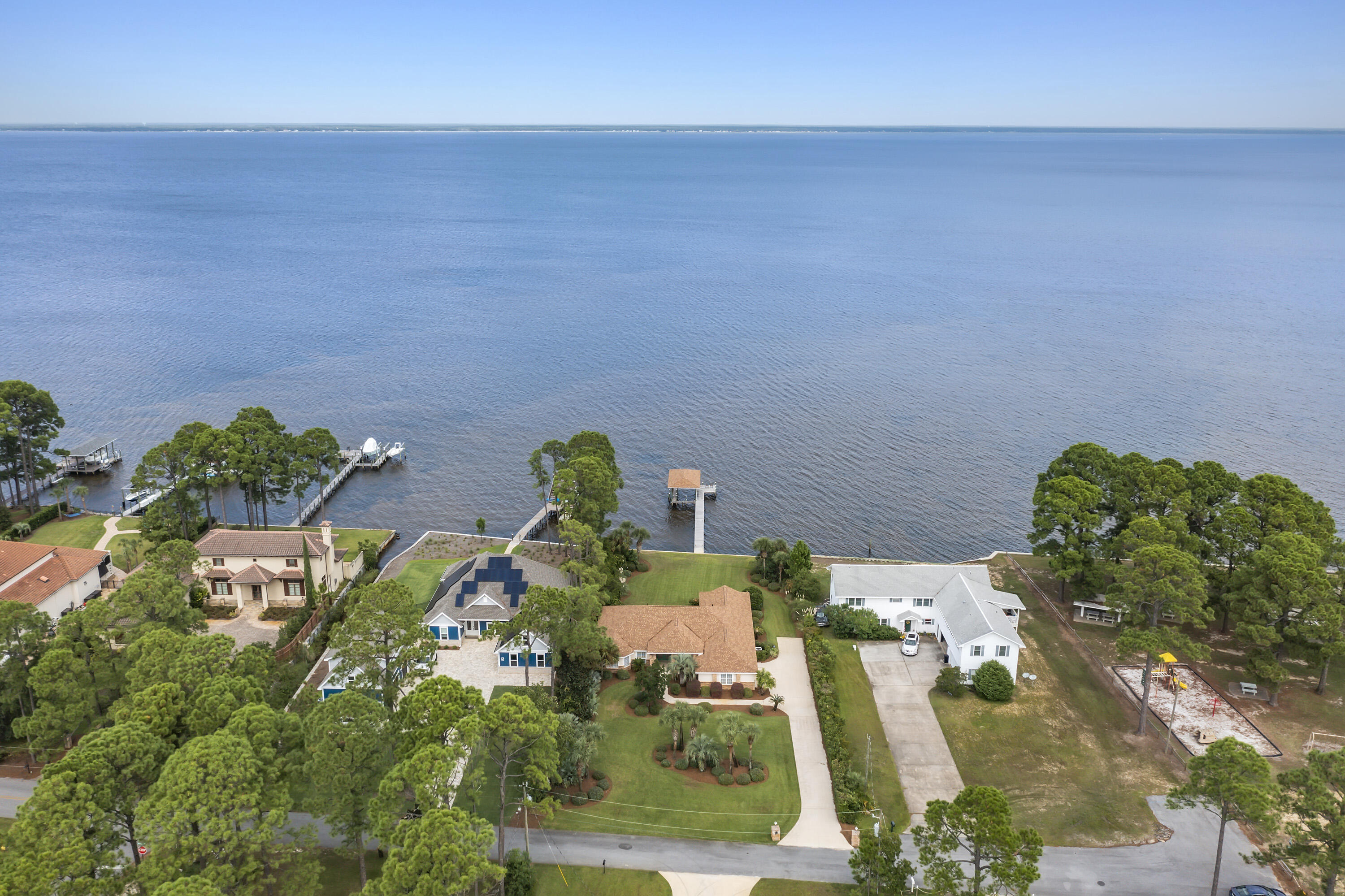 FLAMINGO BEACH - Residential