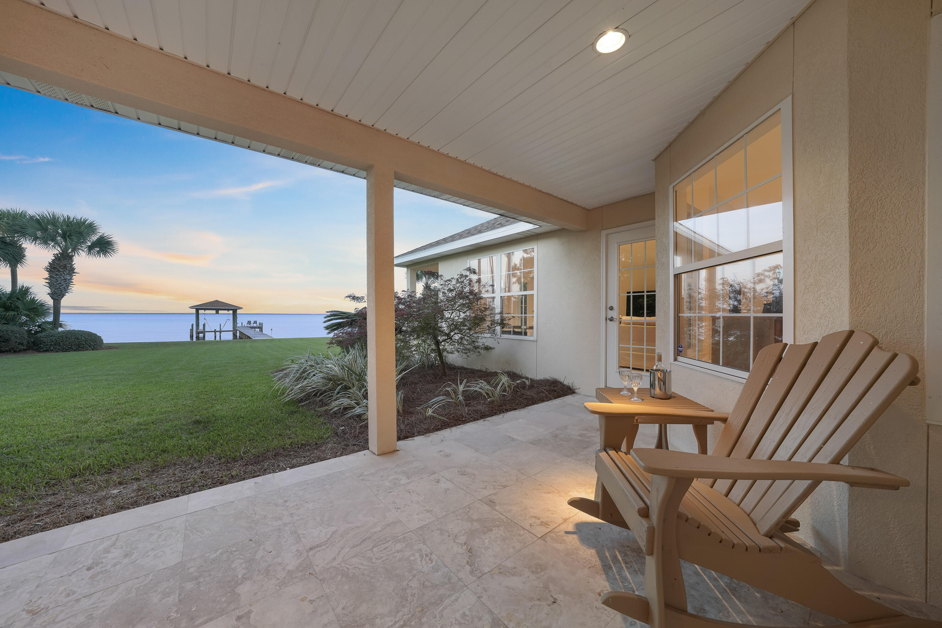 FLAMINGO BEACH - Residential
