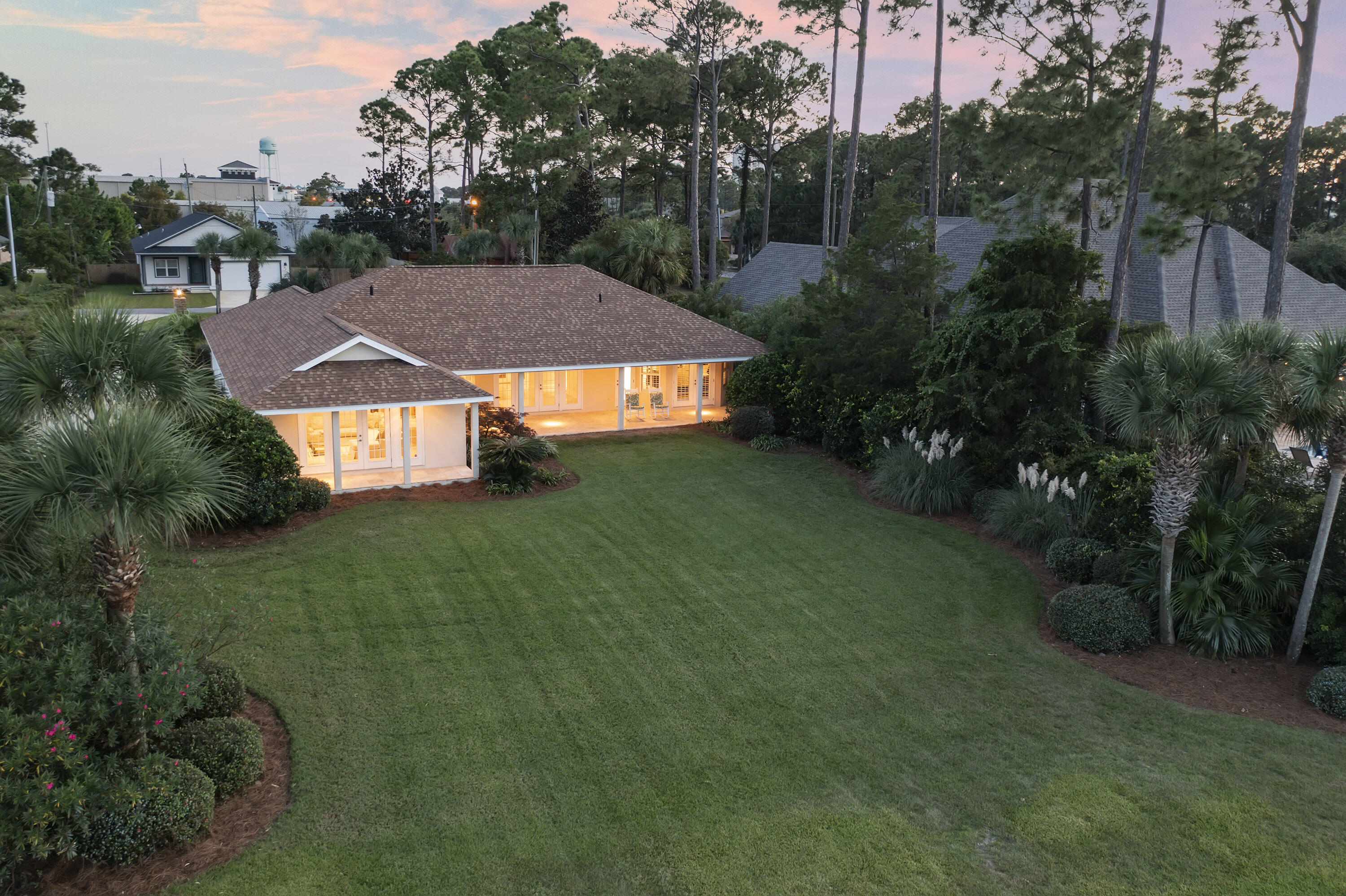 FLAMINGO BEACH - Residential