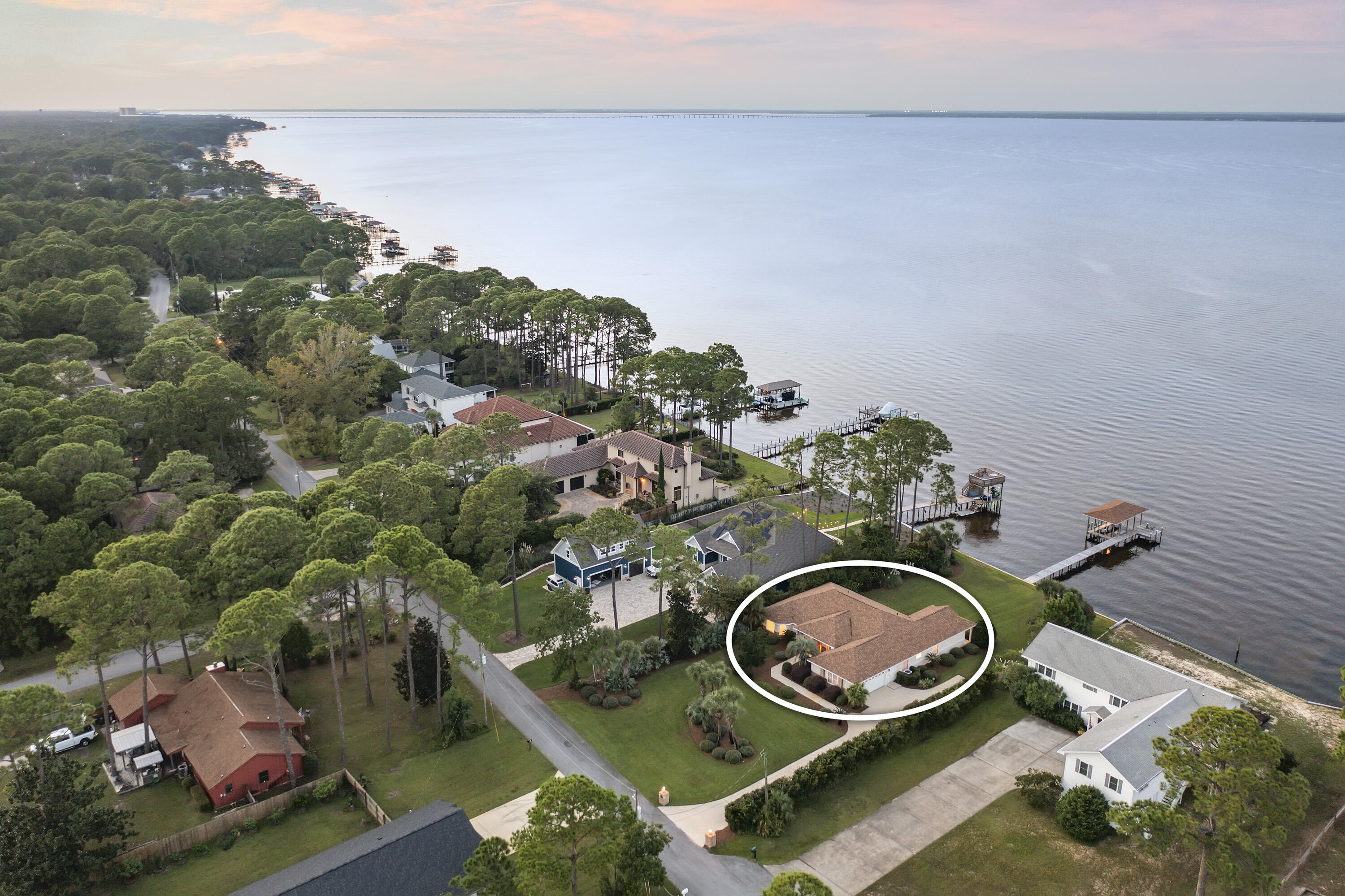 FLAMINGO BEACH - Residential