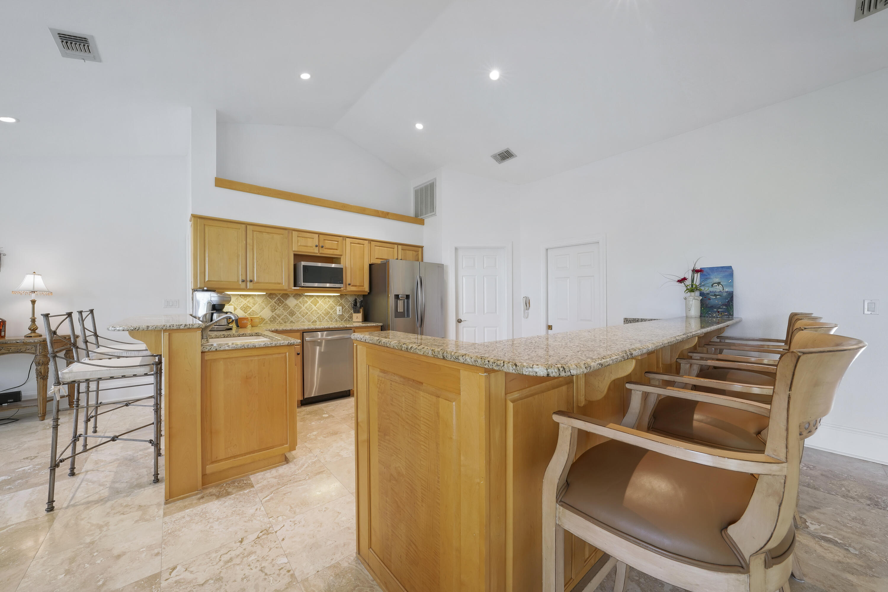 FLAMINGO BEACH - Residential