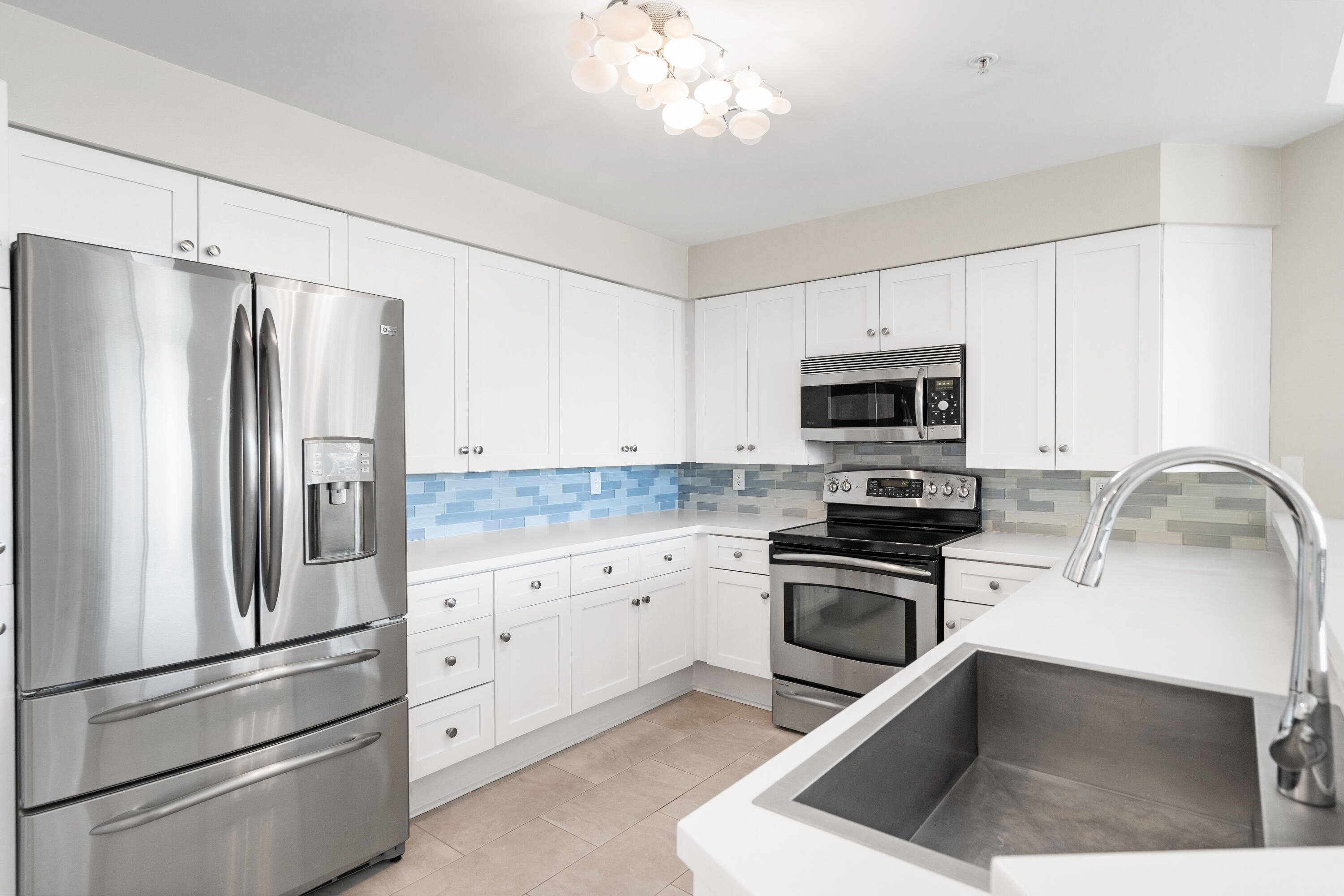 INN AT BLUE MOUNTAIN BEACH - Residential