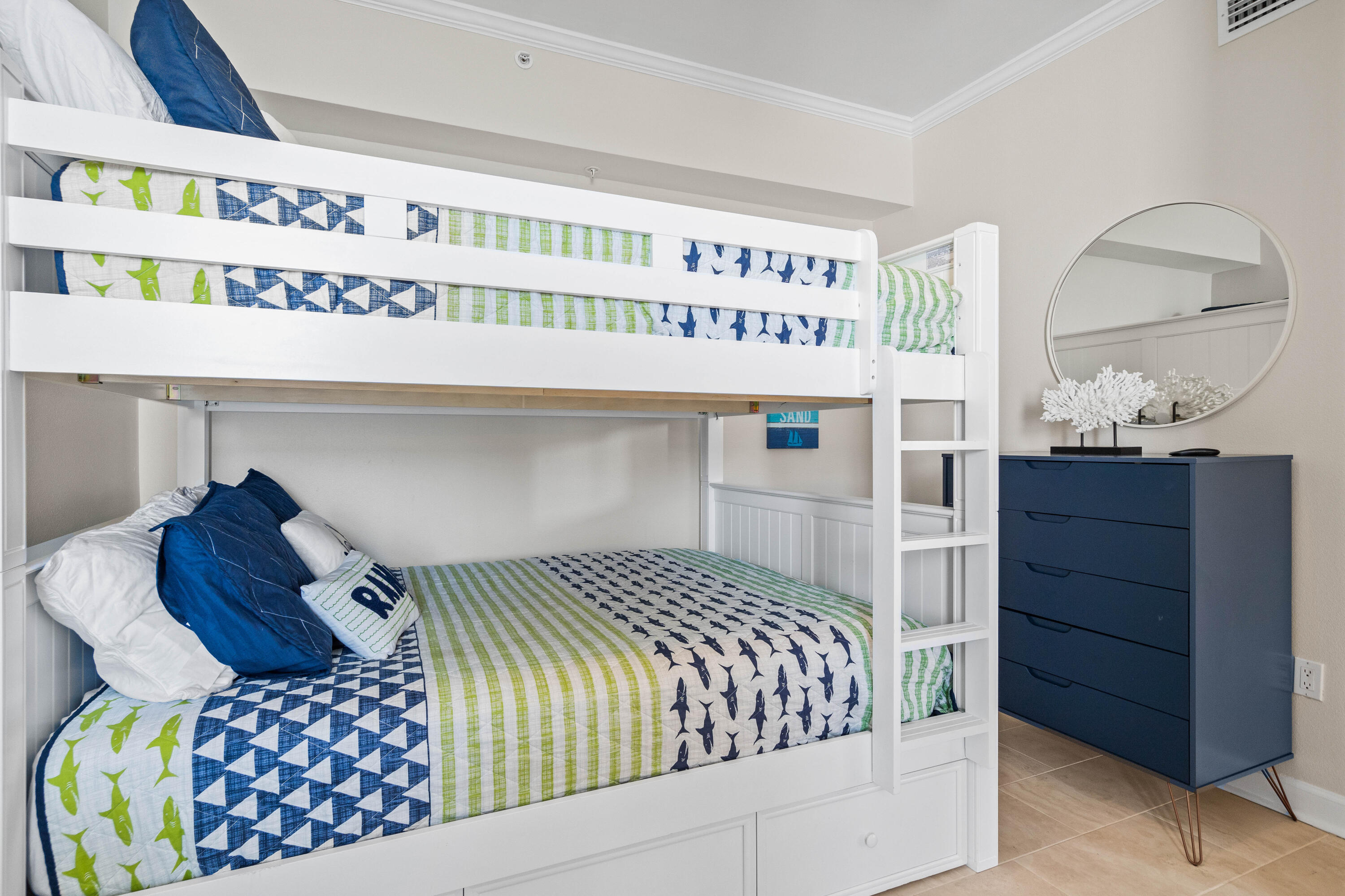 INN AT BLUE MOUNTAIN BEACH - Residential