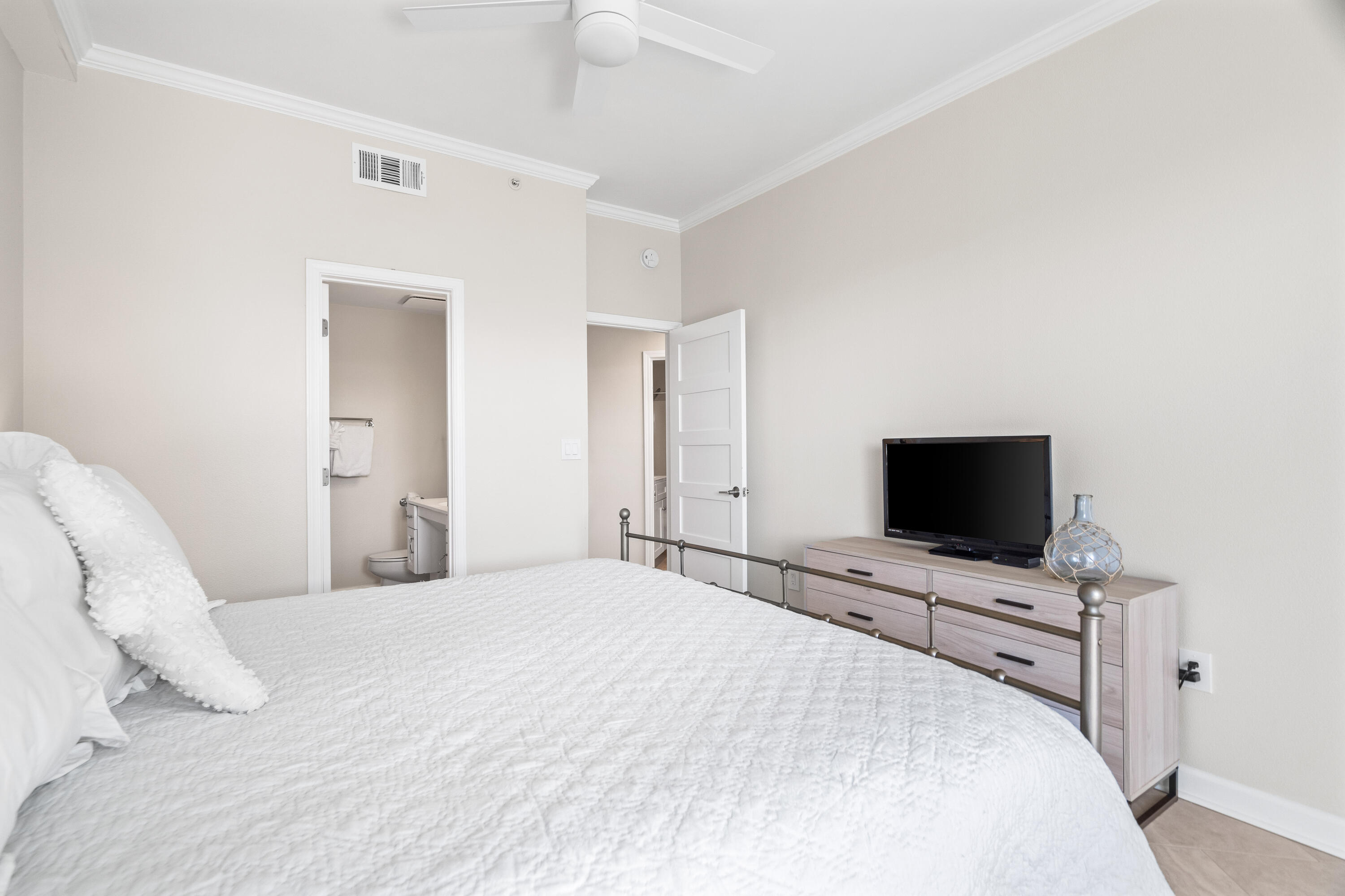 INN AT BLUE MOUNTAIN BEACH - Residential