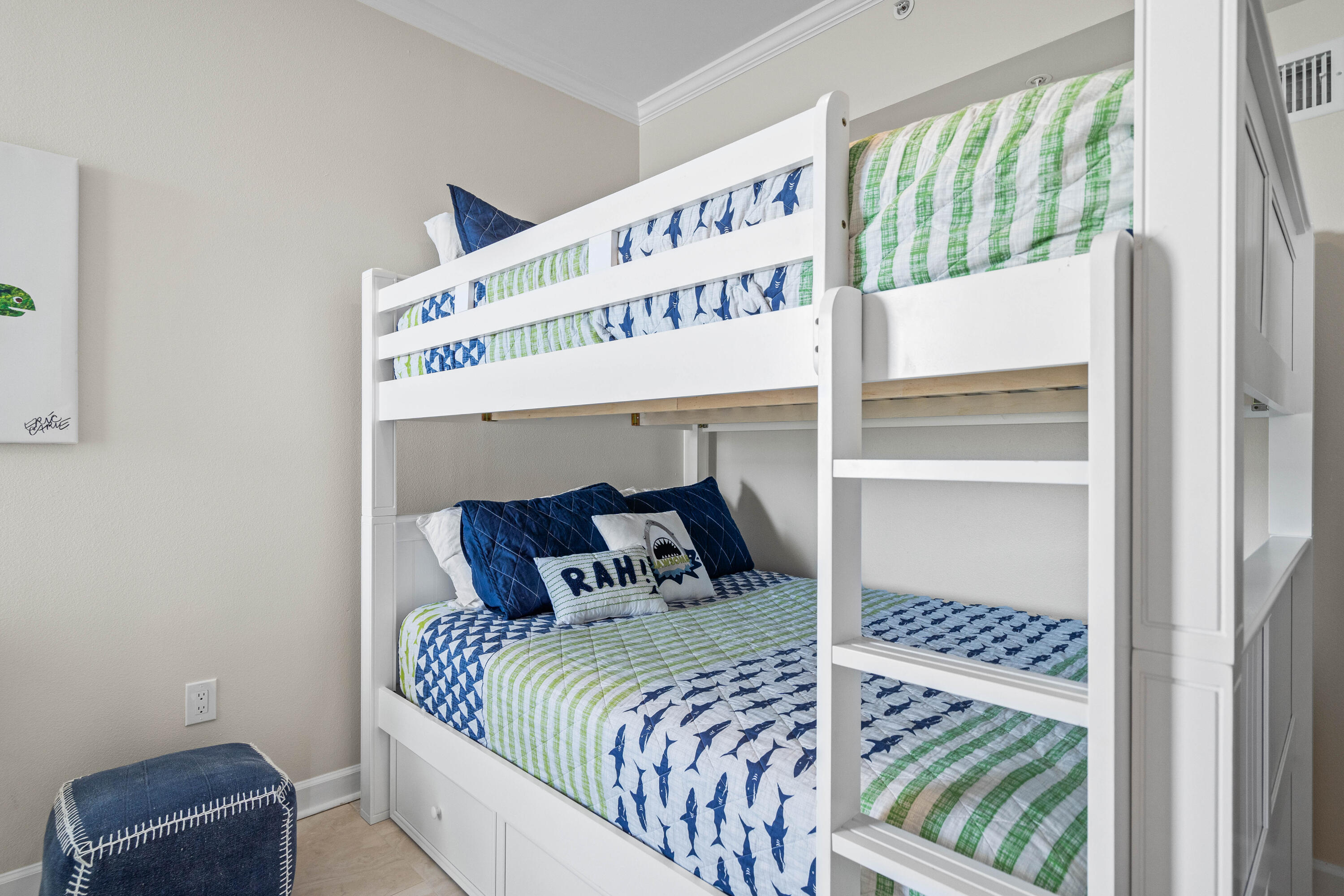 INN AT BLUE MOUNTAIN BEACH - Residential
