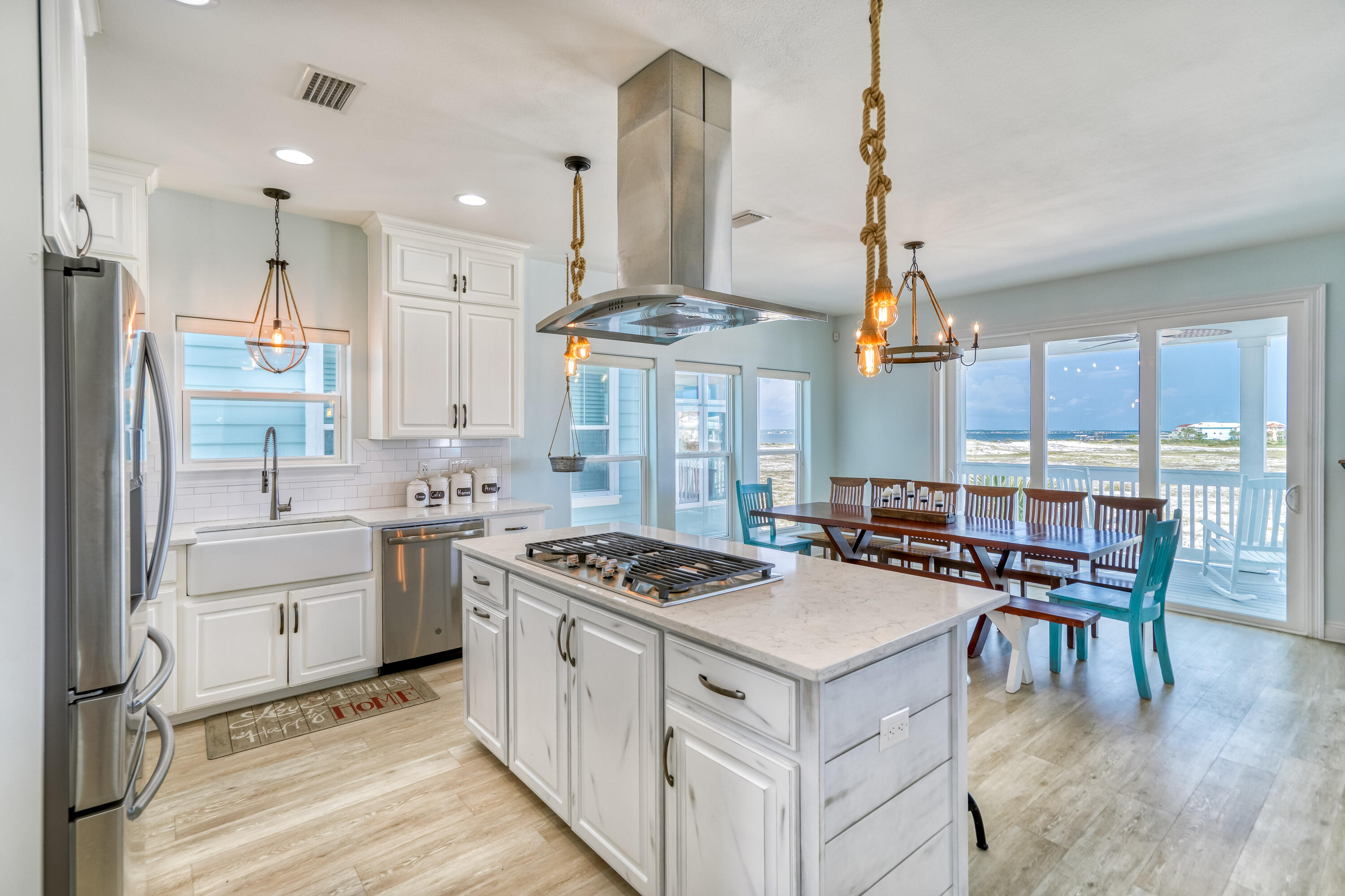 BY THE SEA - Residential