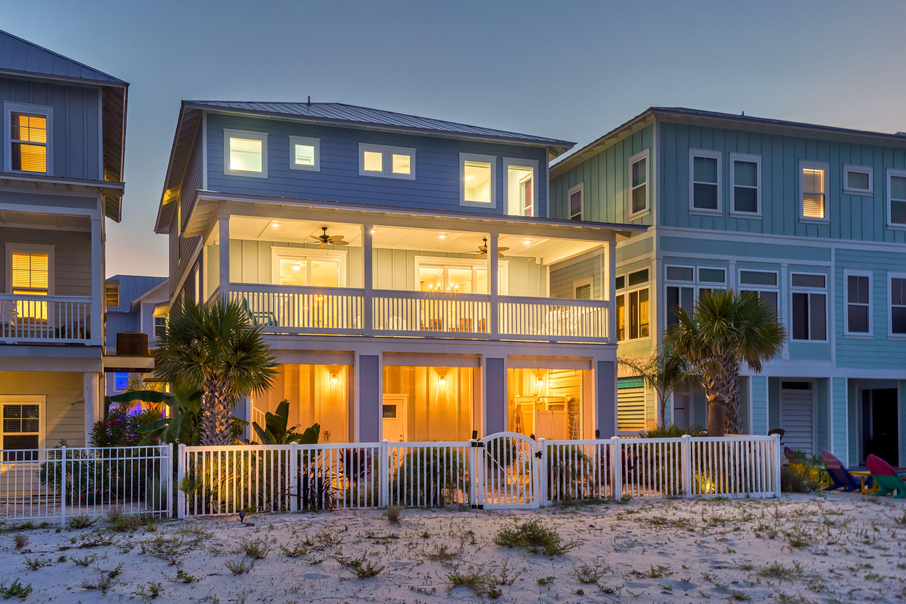 BY THE SEA - Residential