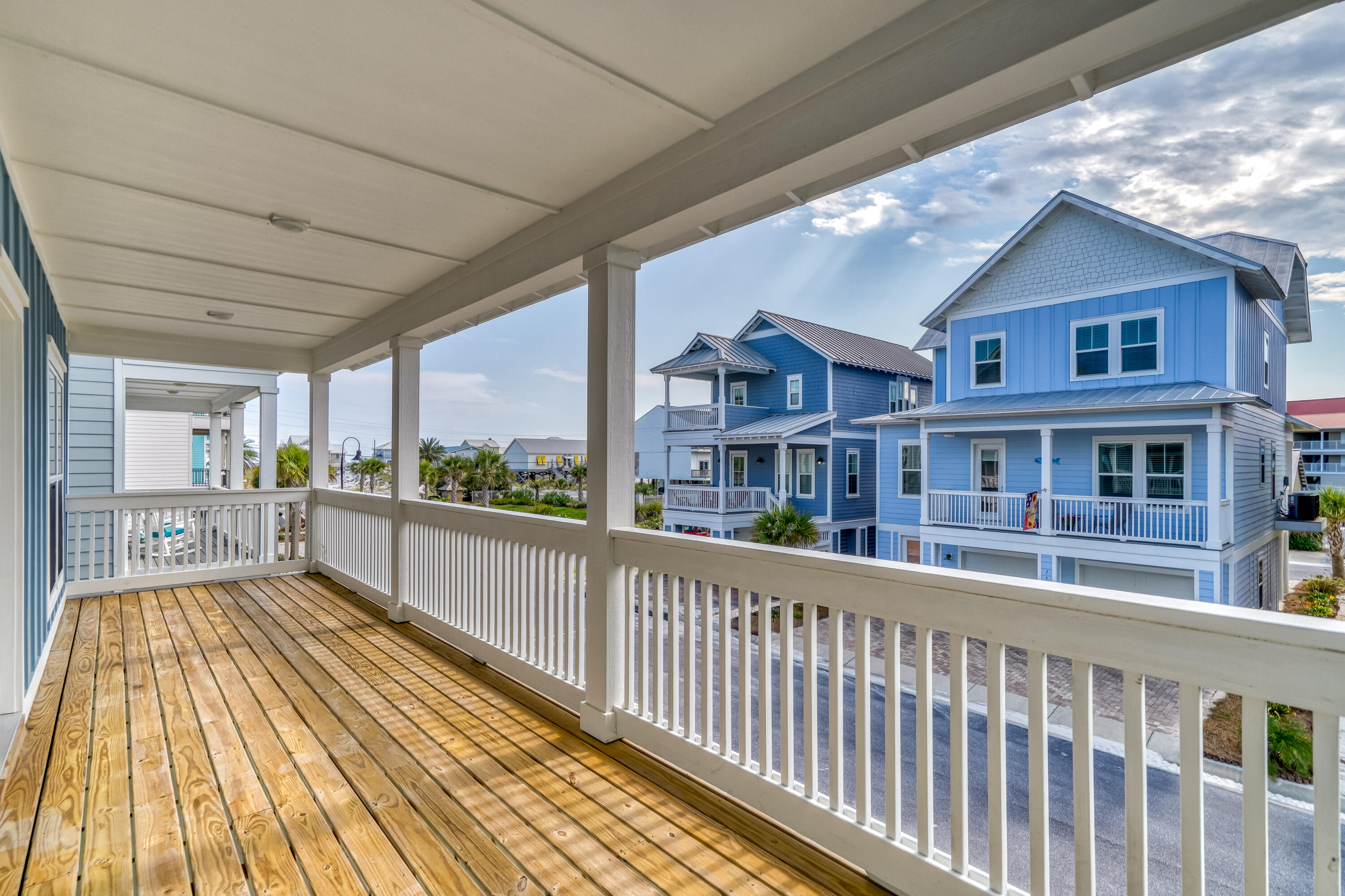 BY THE SEA - Residential