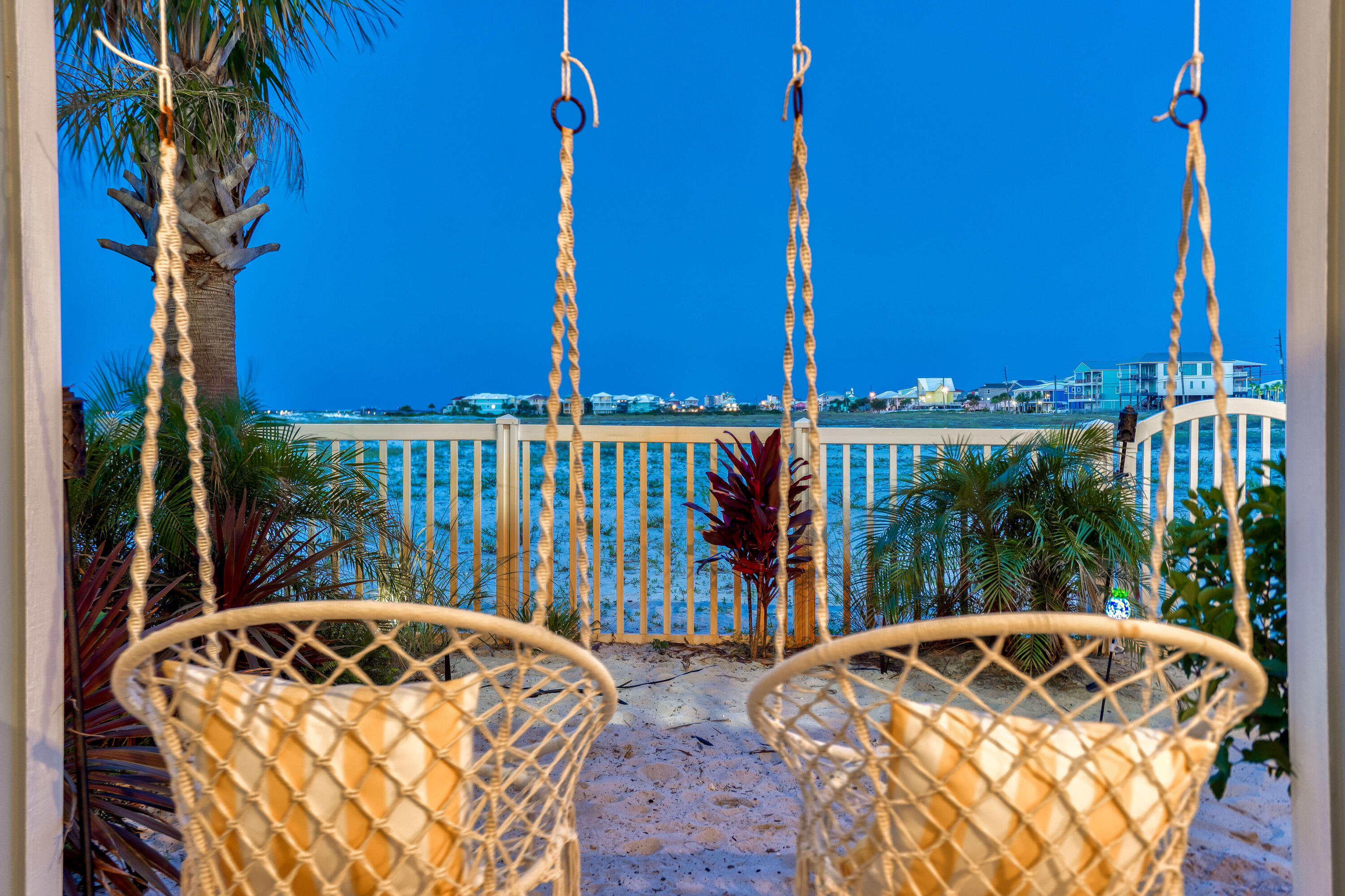 BY THE SEA - Residential