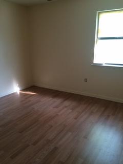 LEESA JENNIFER ACRES LOT 4 BLK B - Residential Lease