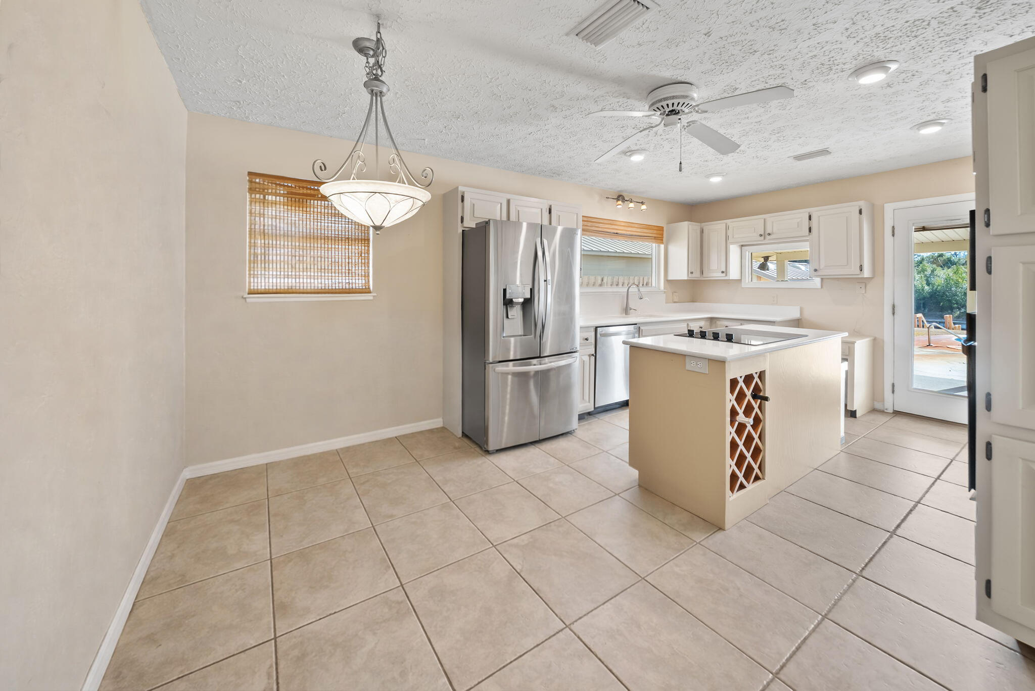 ISLAND VIEW ESTATES - Residential