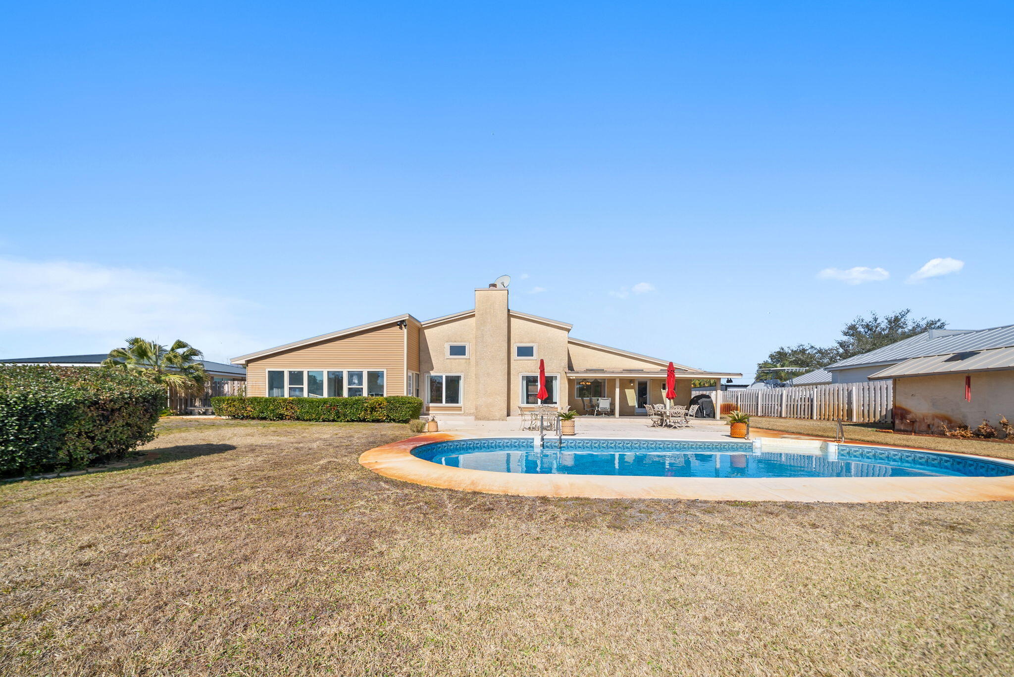 ISLAND VIEW ESTATES - Residential