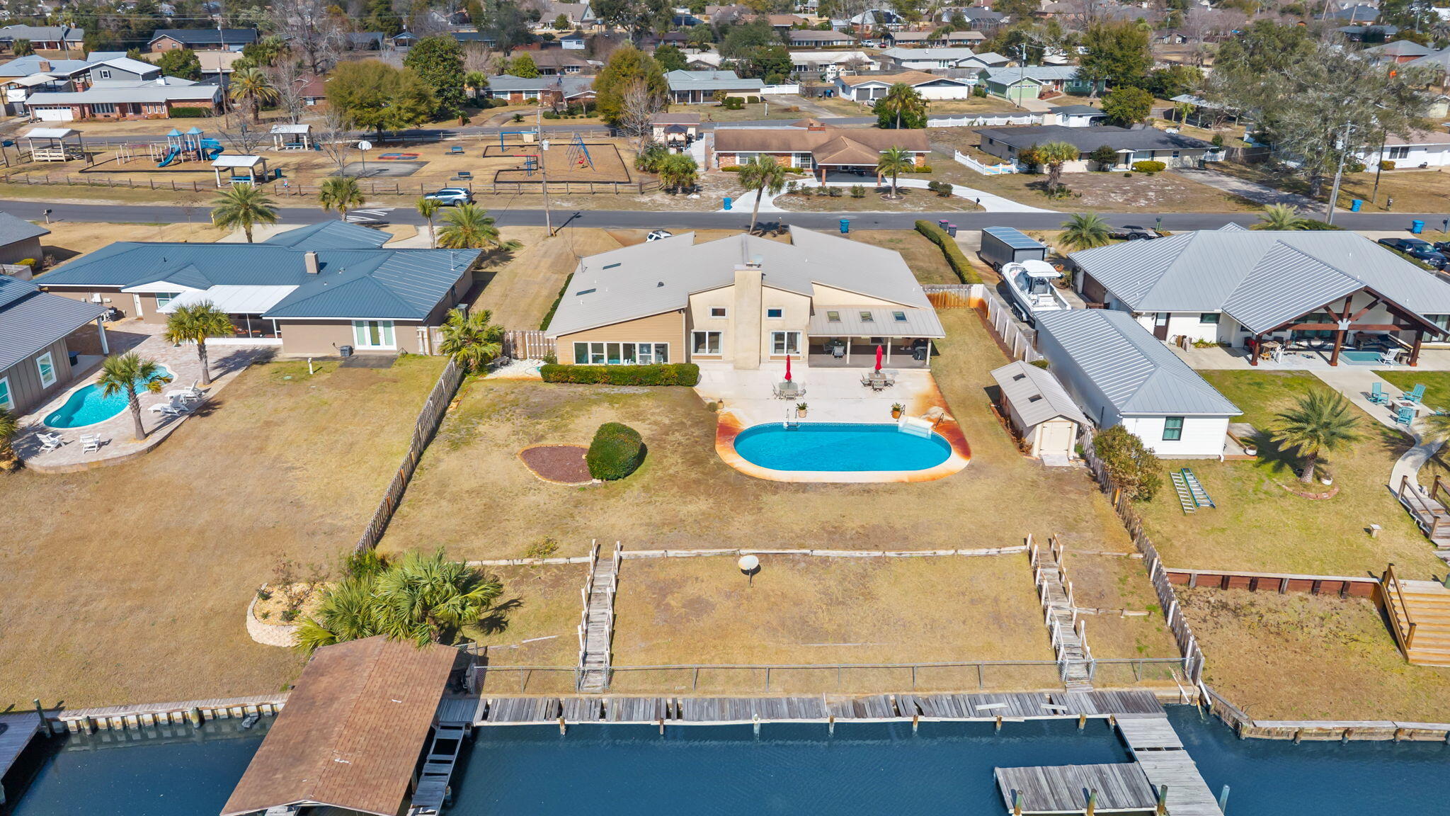 ISLAND VIEW ESTATES - Residential