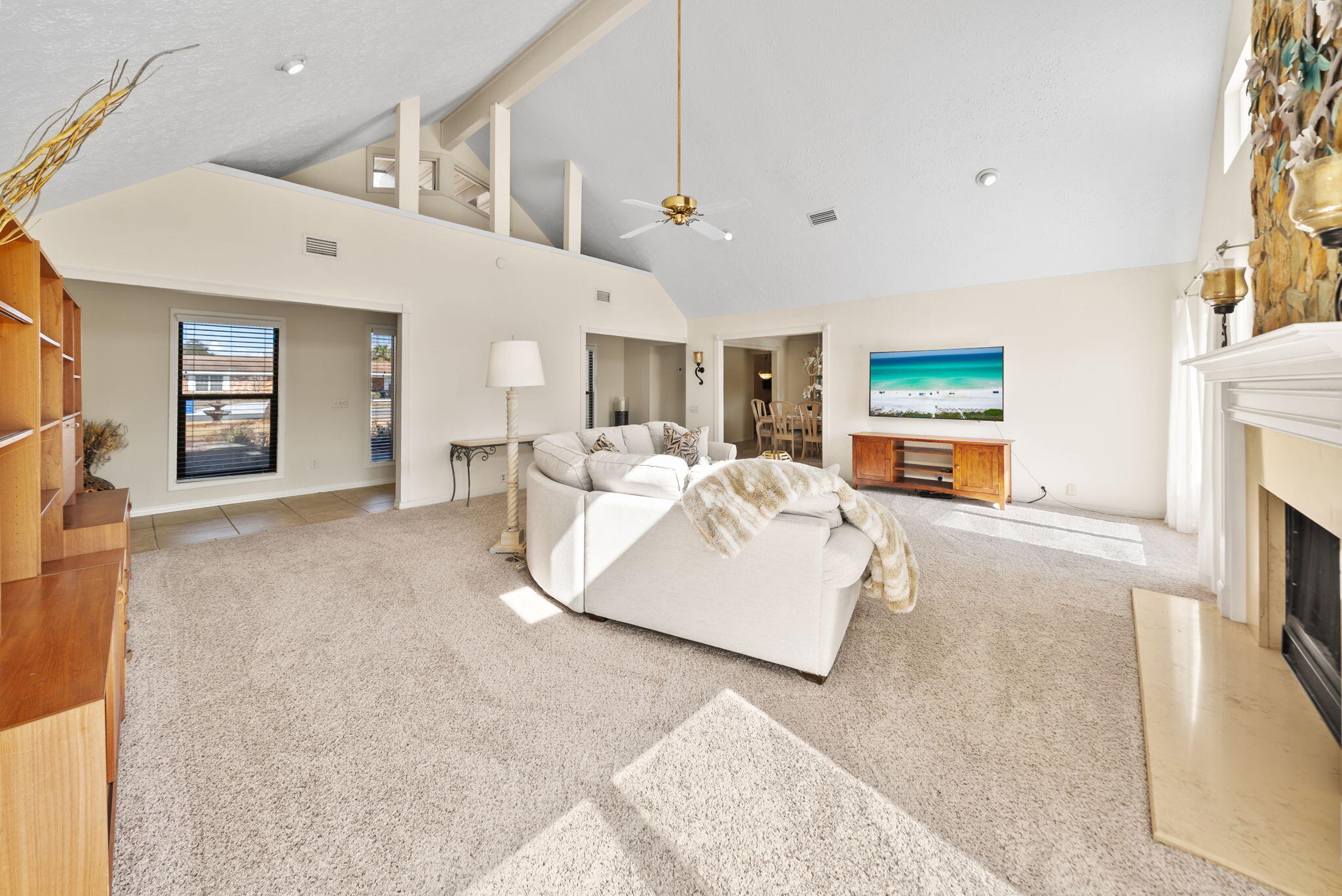 ISLAND VIEW ESTATES - Residential
