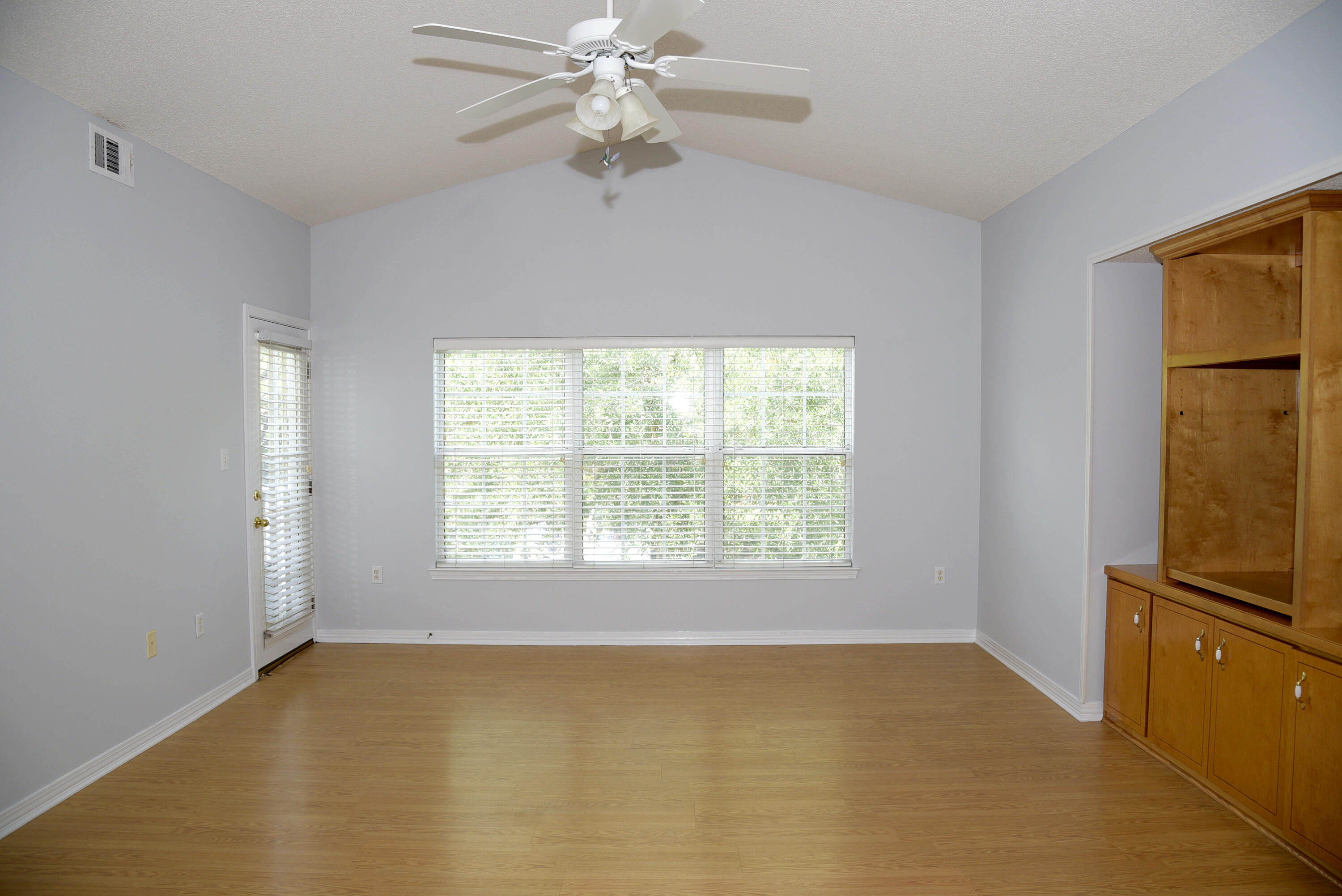 THE OAKS AT NICEVILLE - Residential Lease