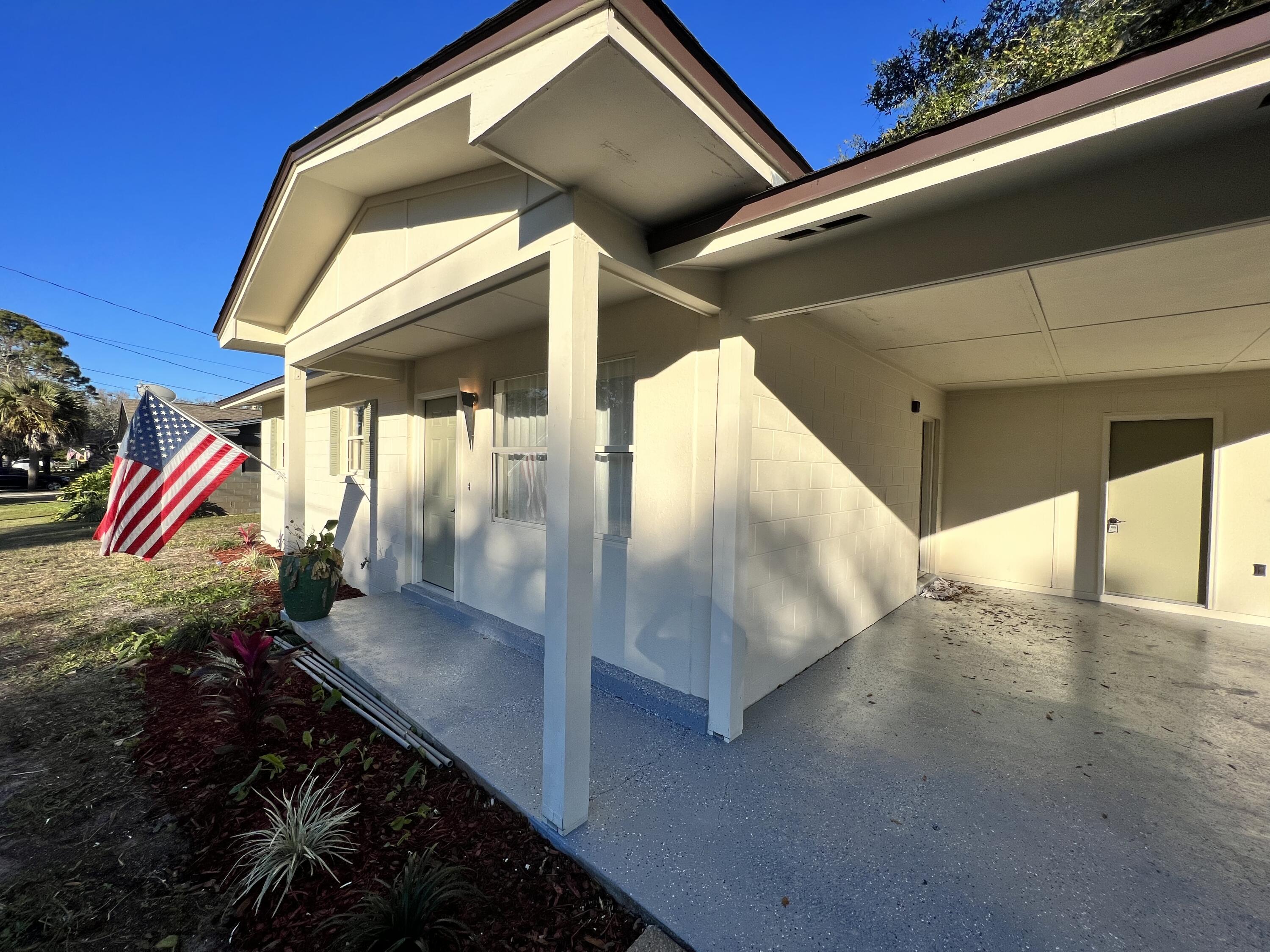 SEABREEZE 6TH ADD LOT 6 BLK F - Residential